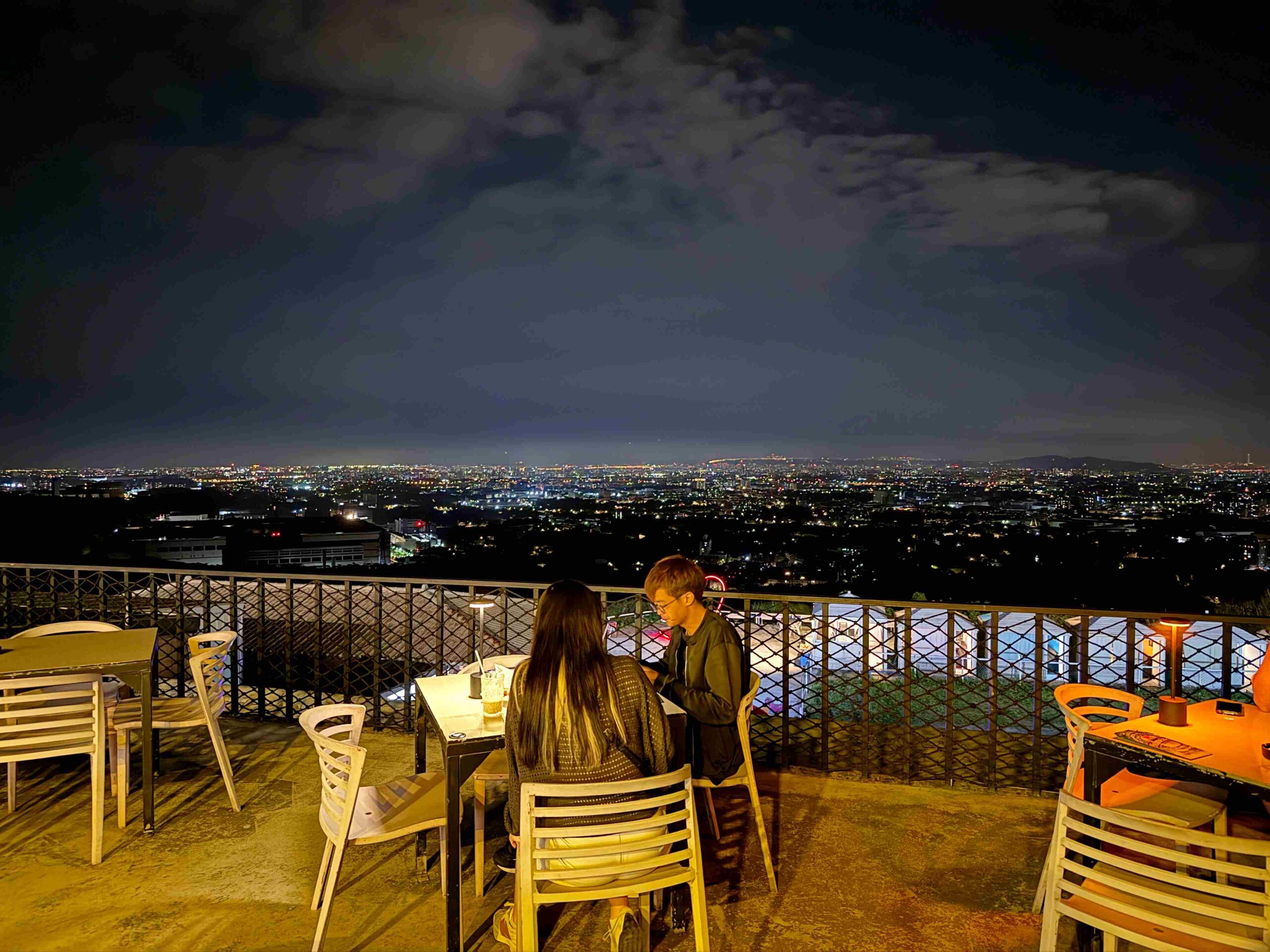 4.9 星超高評價！嶺空 Mountain Peak 不只夜景美，連餐點也不隨便｜桃園龍潭景觀餐廳 (寵物友善) @厚片嘴角帶便當