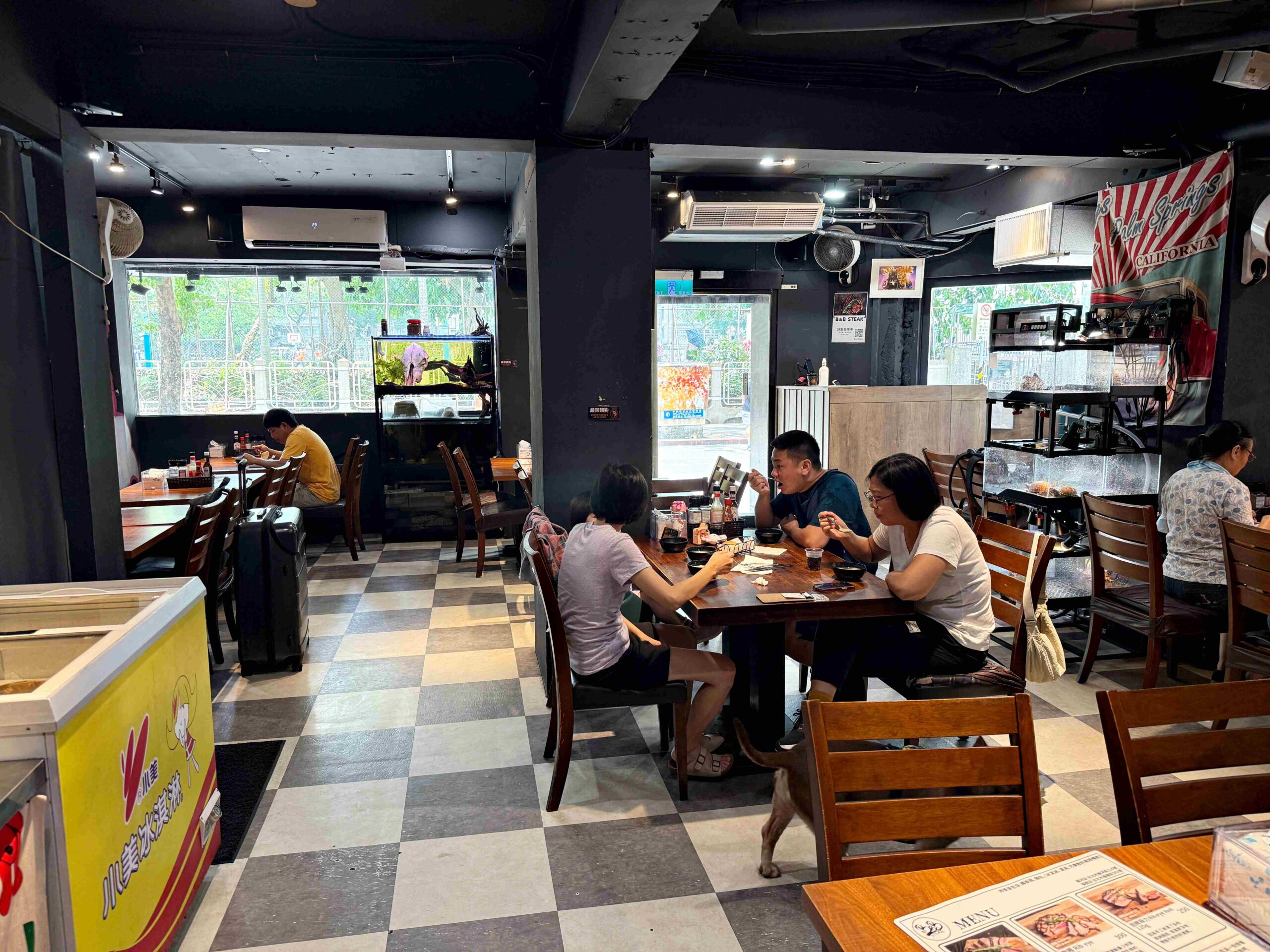 【台北牛排推薦】B&#038;B STEAK福德店，$500就能吃到A5和牛＋自助吧超狂組合（菜單）(寵物友善) @厚片嘴角帶便當
