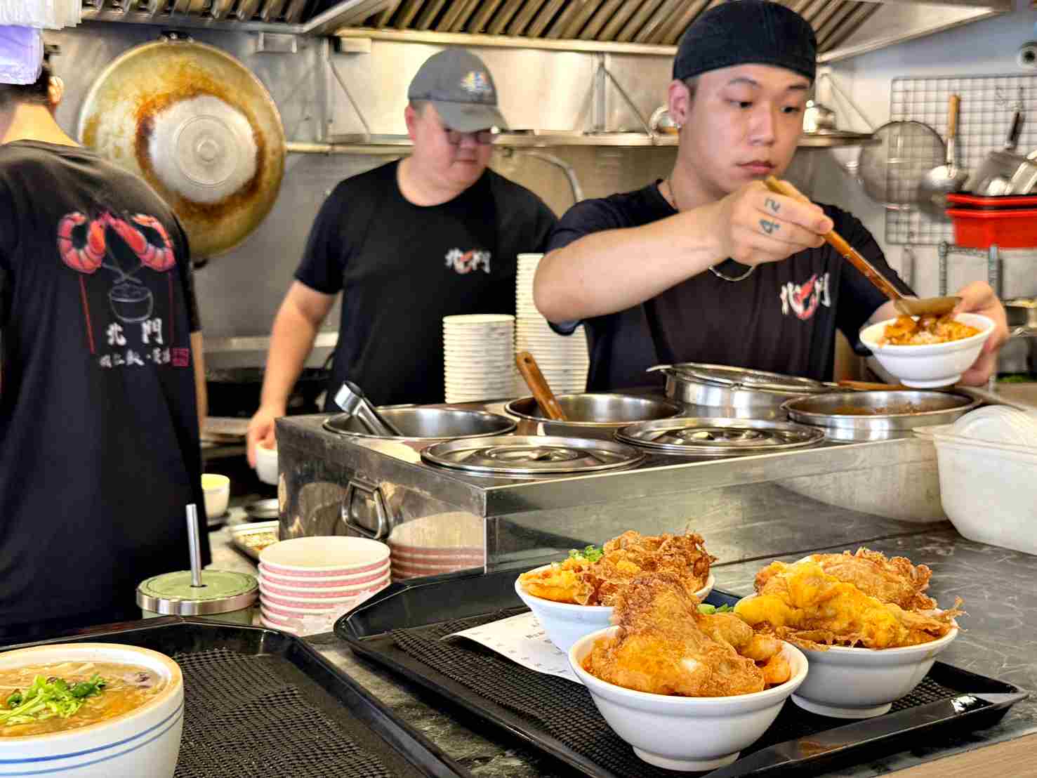 【北門站美食推薦】北門蝦仁飯·煲湯｜在地人狂推蝦仁飯與煲湯專門店！(菜單) @厚片嘴角帶便當