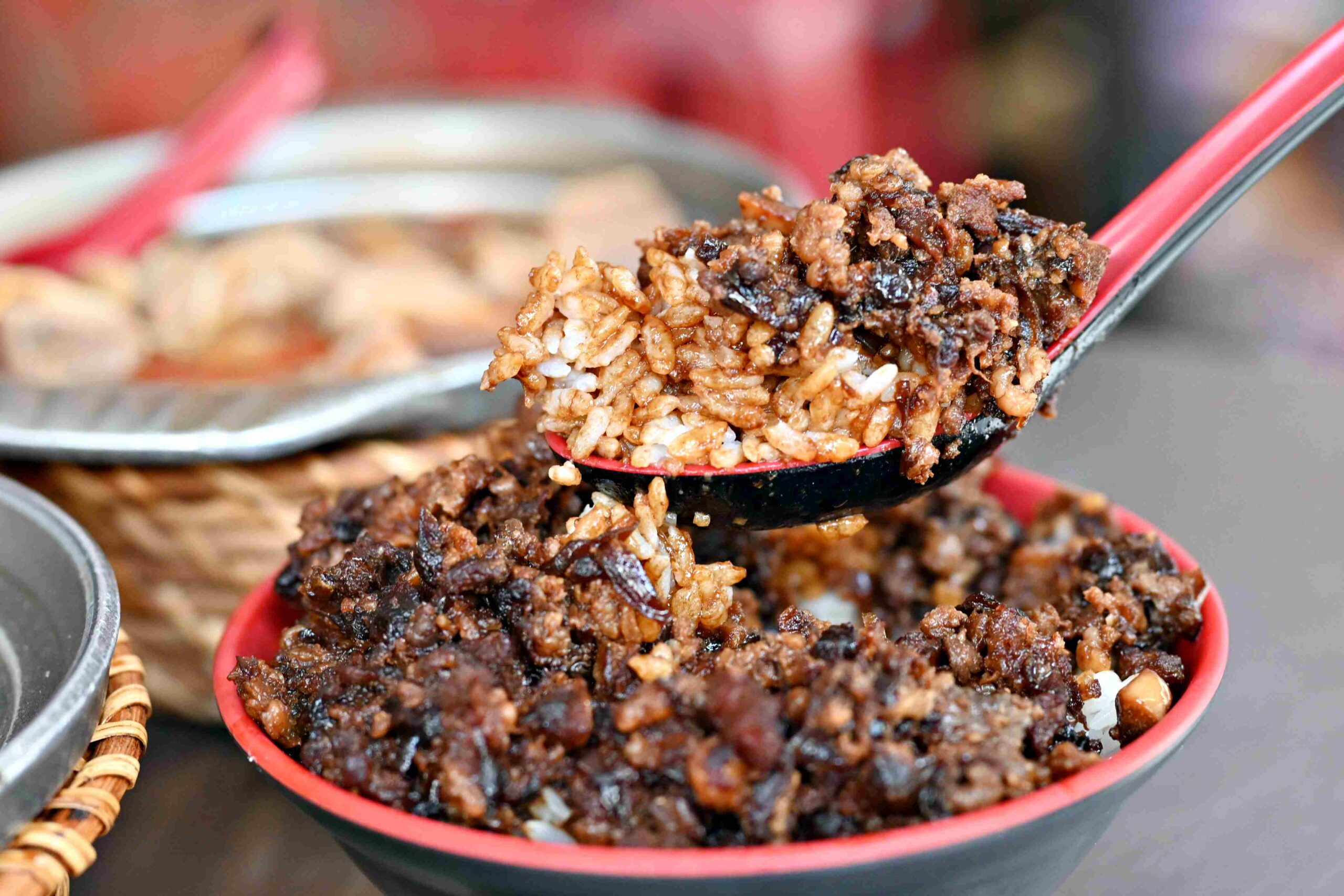 【板橋美食】萬得富爸爸肉骨茶王中王：全球十大名店進駐台灣，乾的比湯的更猛(菜單) @厚片嘴角帶便當