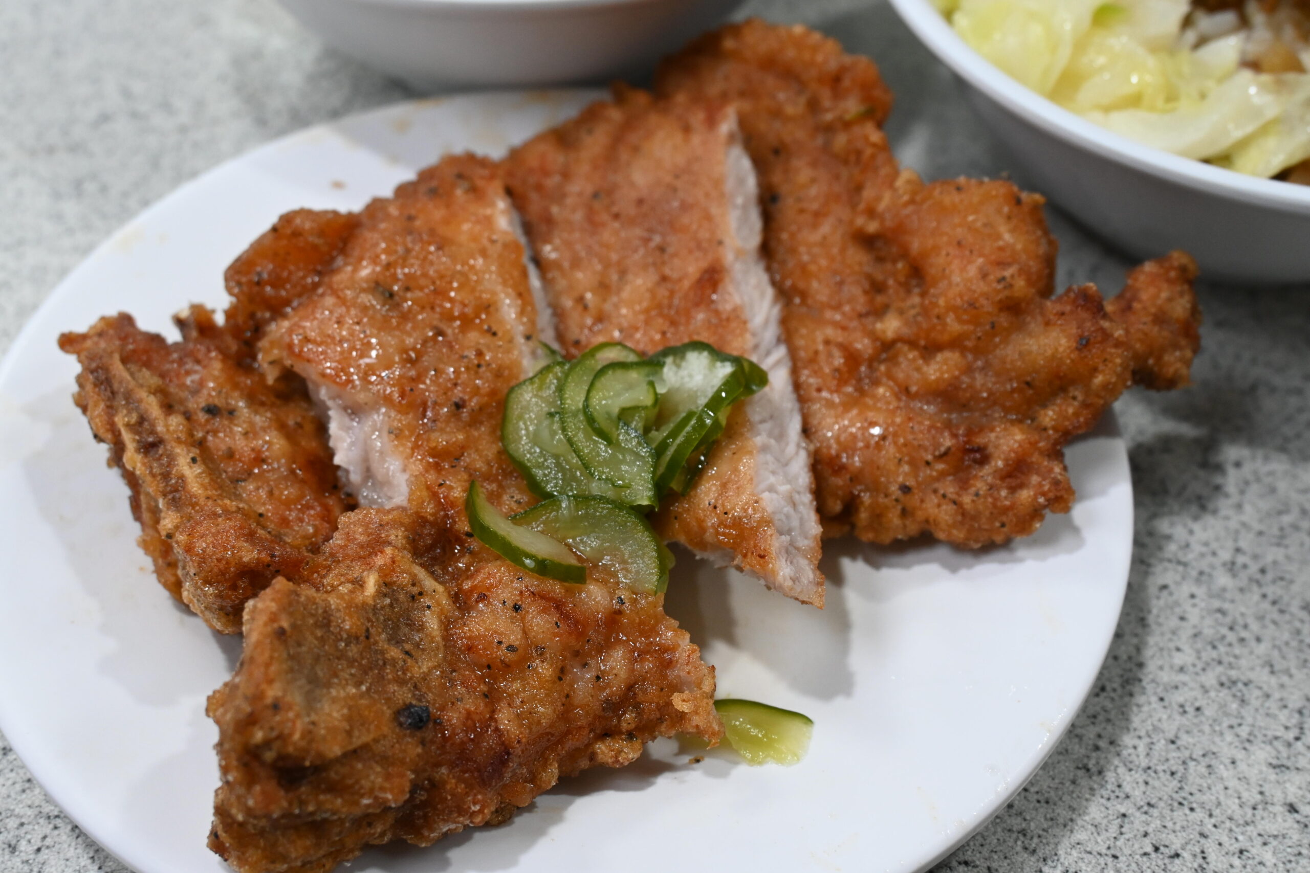台北最強排骨飯！每天都爆排的金園排骨真的有夠狂 @厚片嘴角帶便當