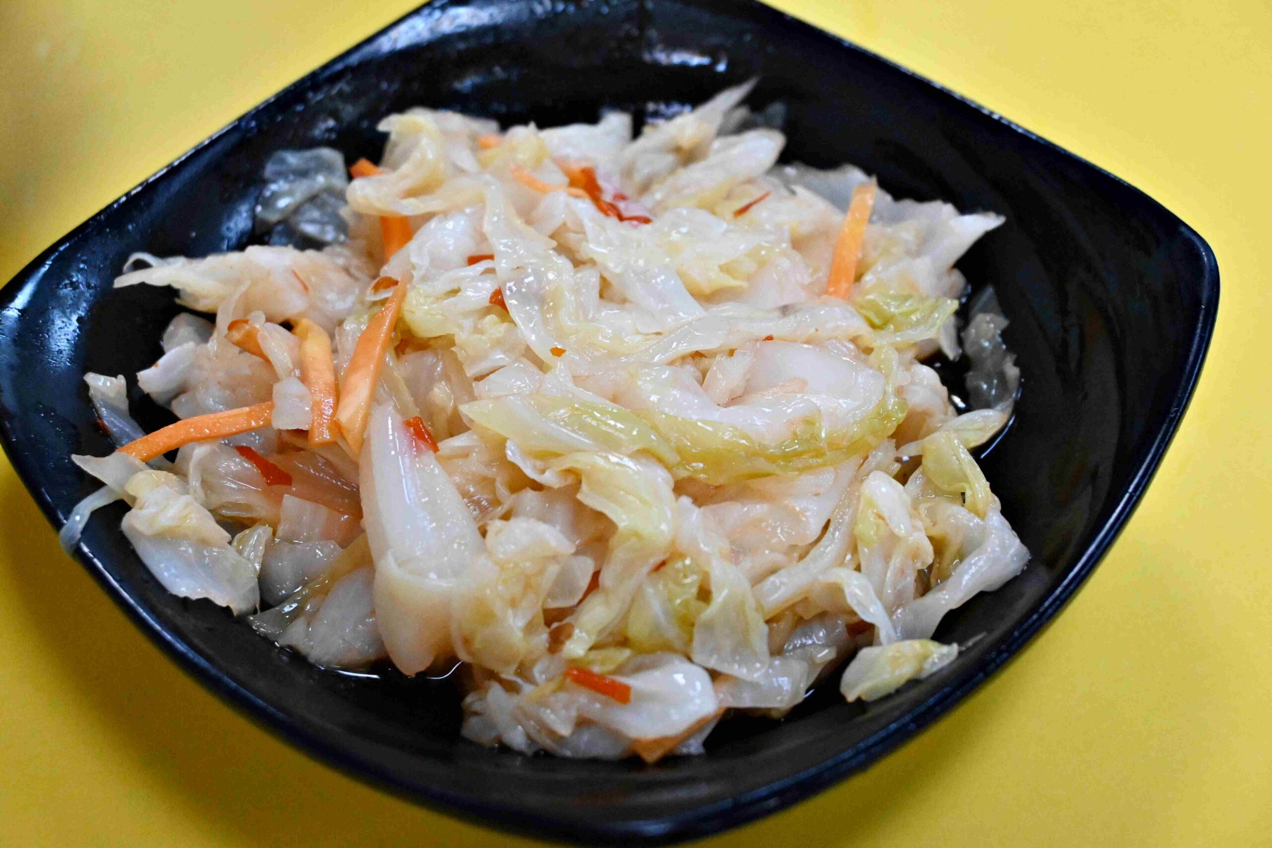 【台北車站美食】阿桂的店，炸豆腐+排骨乾麵這組合太可以！藏在市中心的佛心麵店(菜單) @厚片嘴角帶便當