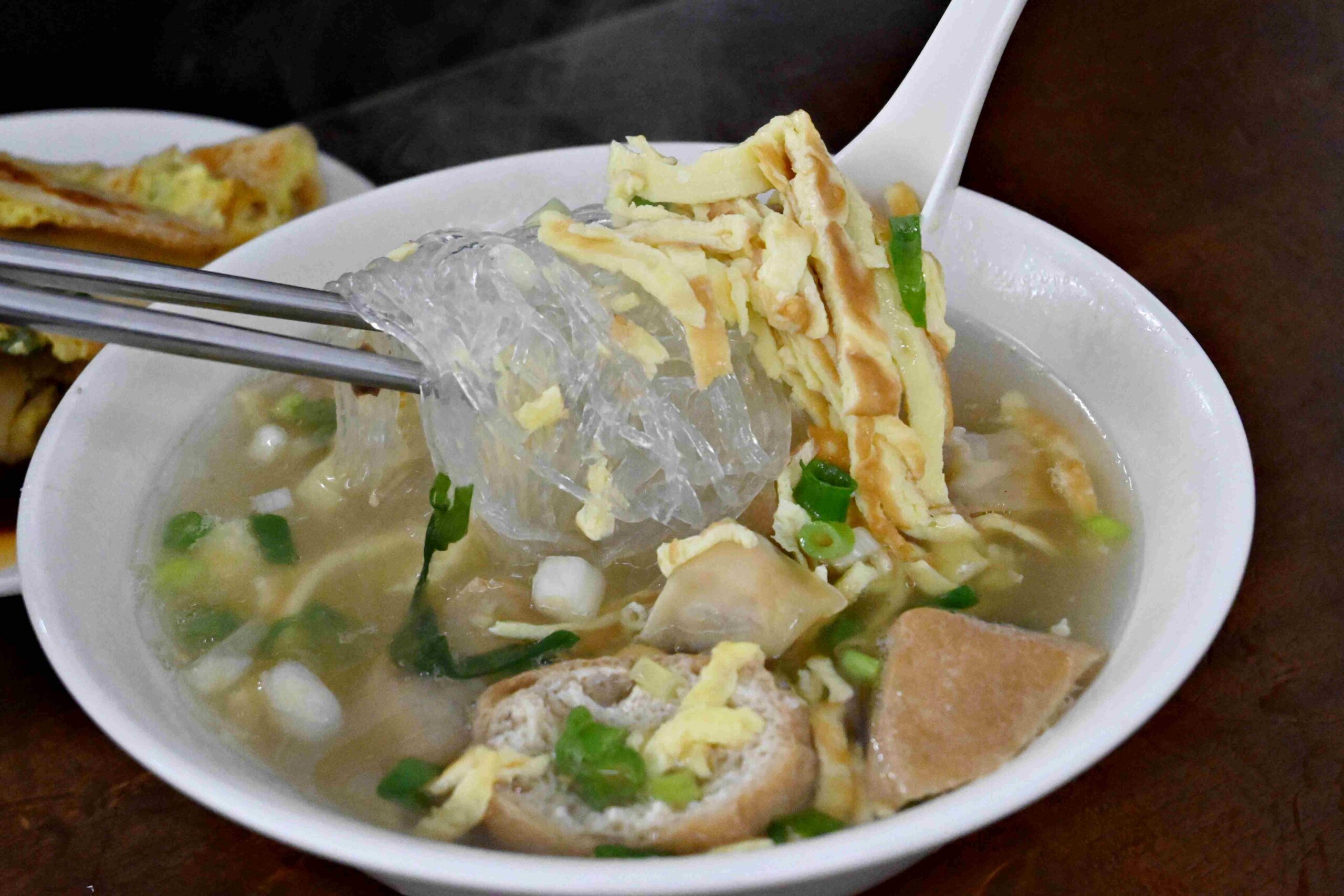 【文山區美食】福鼎湯包店，在地人最推！平價鼎泰豐，兩百元就吃到飽 @厚片嘴角帶便當