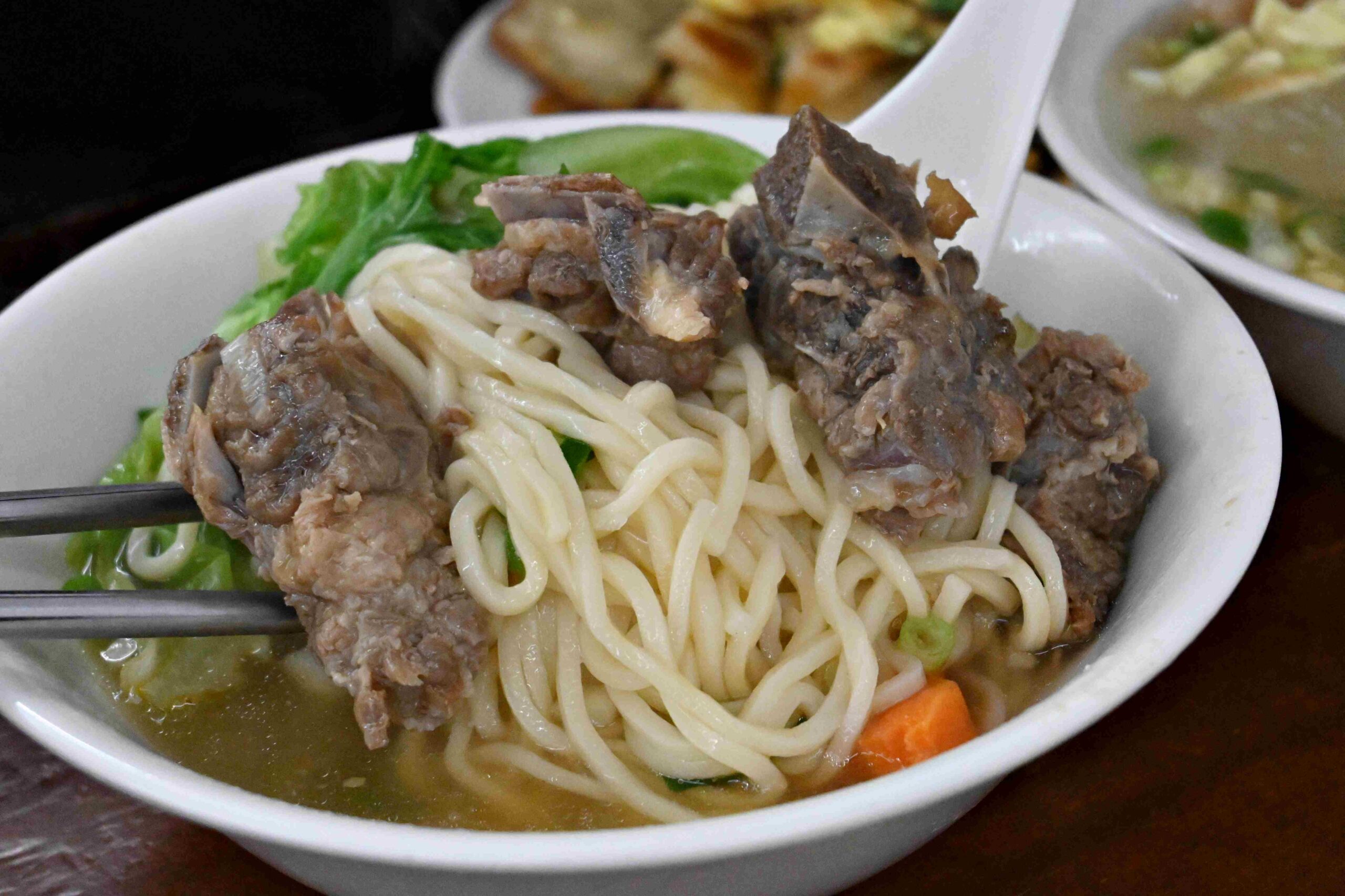 【文山區美食】福鼎湯包店，在地人最推！平價鼎泰豐，兩百元就吃到飽 @厚片嘴角帶便當