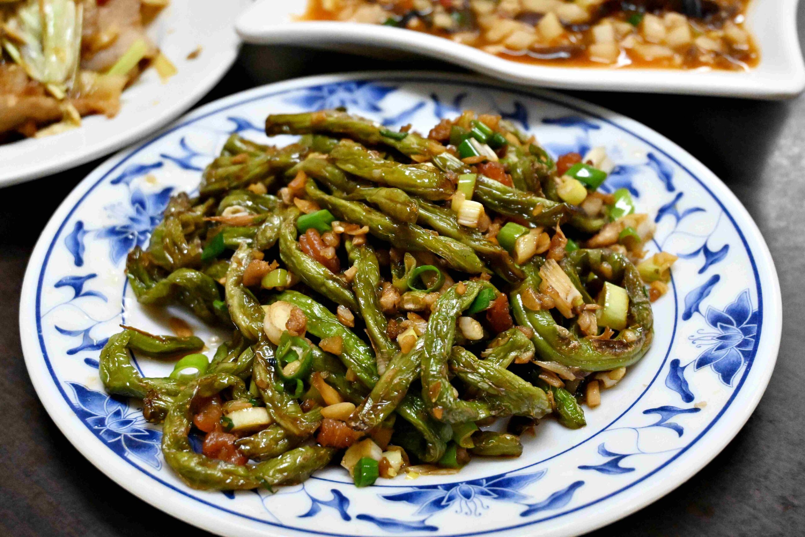 【西門平價美食】我家川菜，五菜一湯不到$200！便宜又好吃就是王道(菜單) @厚片嘴角帶便當