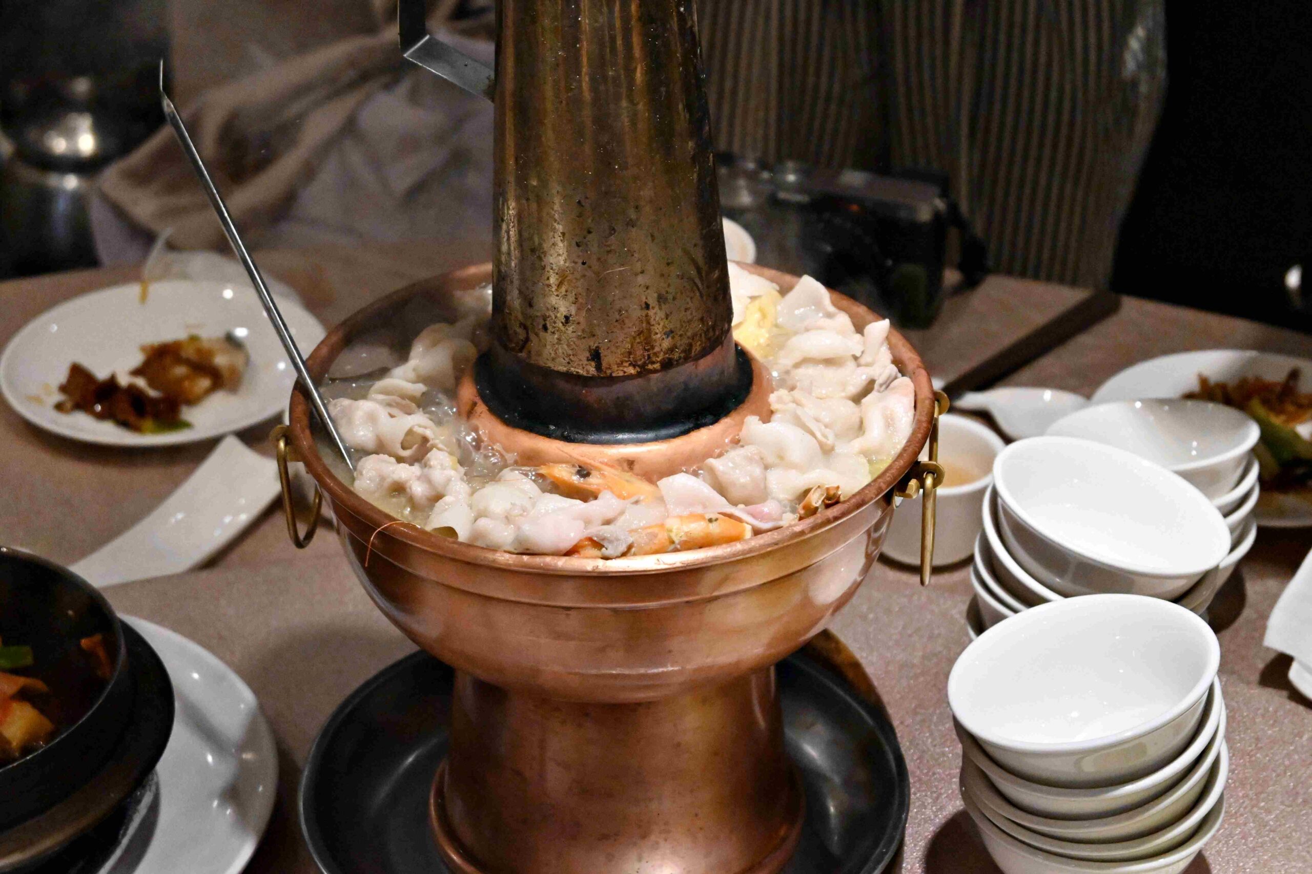 【松江南京美食】逸香樓：經典北平烤鴨、酸菜白肉鍋大滿足 @厚片嘴角帶便當