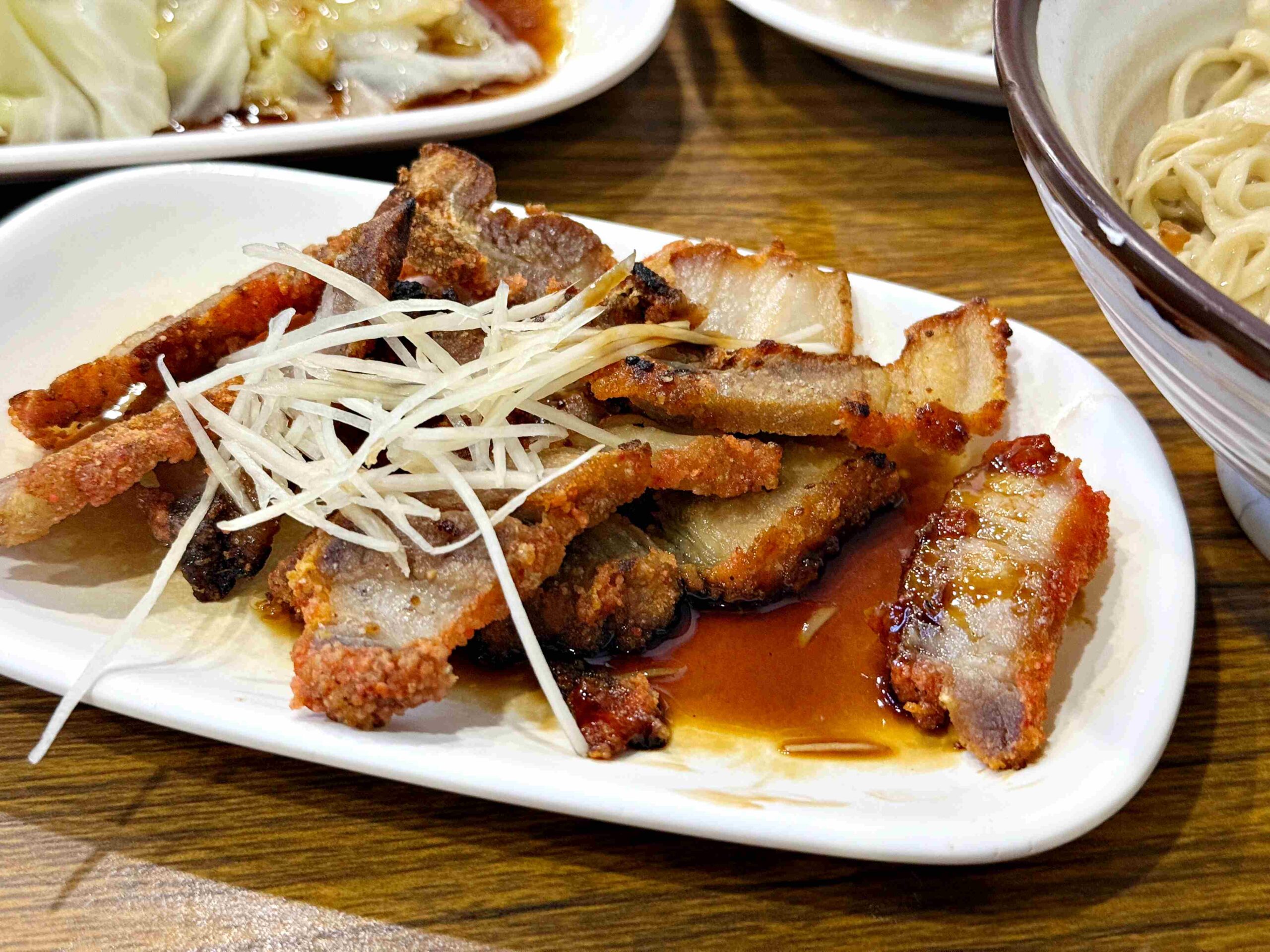排隊也要吃的台南意麵水餃！西門站附近宵夜超人氣老味道 @厚片嘴角帶便當