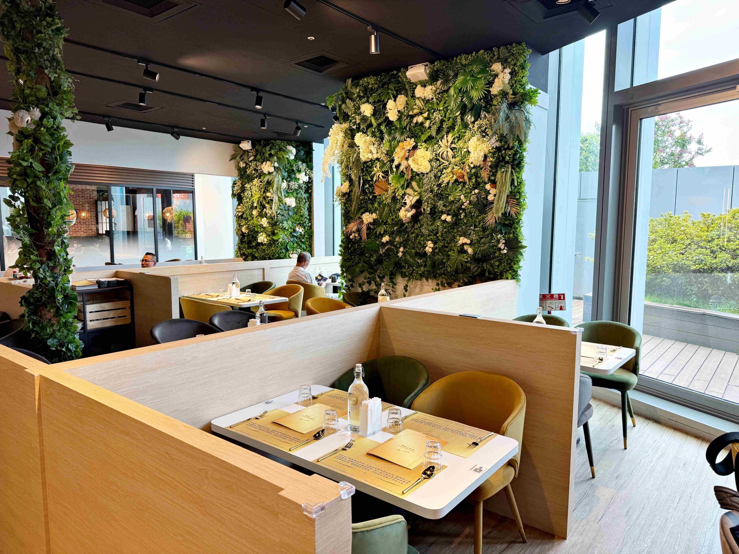 【市政府站美食】金叉子義廚微風信義店好吃嗎？這幾道真的猛(菜單) @厚片嘴角帶便當