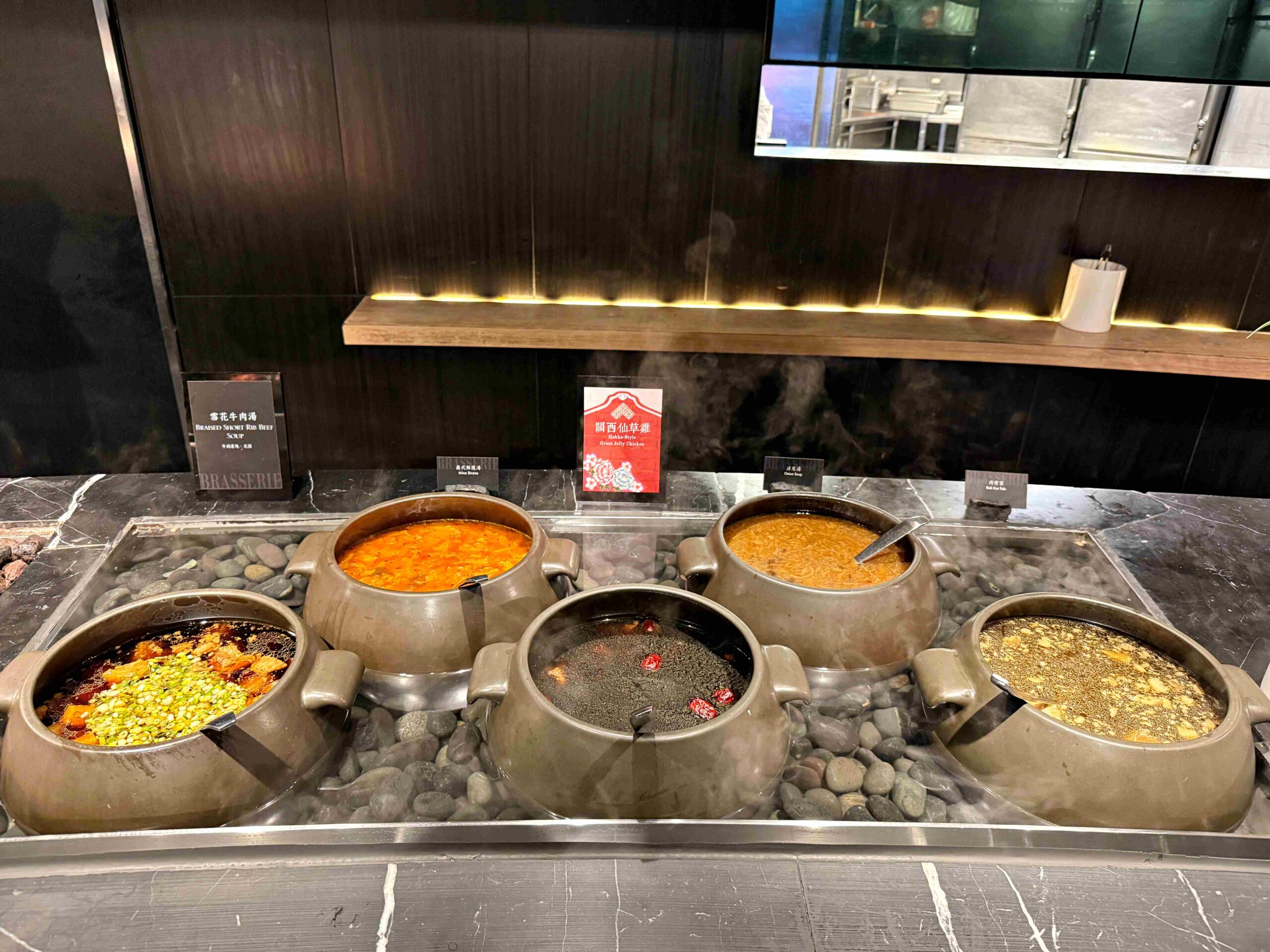 【中山吃到飽推薦】晶華酒店栢麗廳最新客家主題太驚喜，熱食區真的每樣都好吃！ @厚片嘴角帶便當