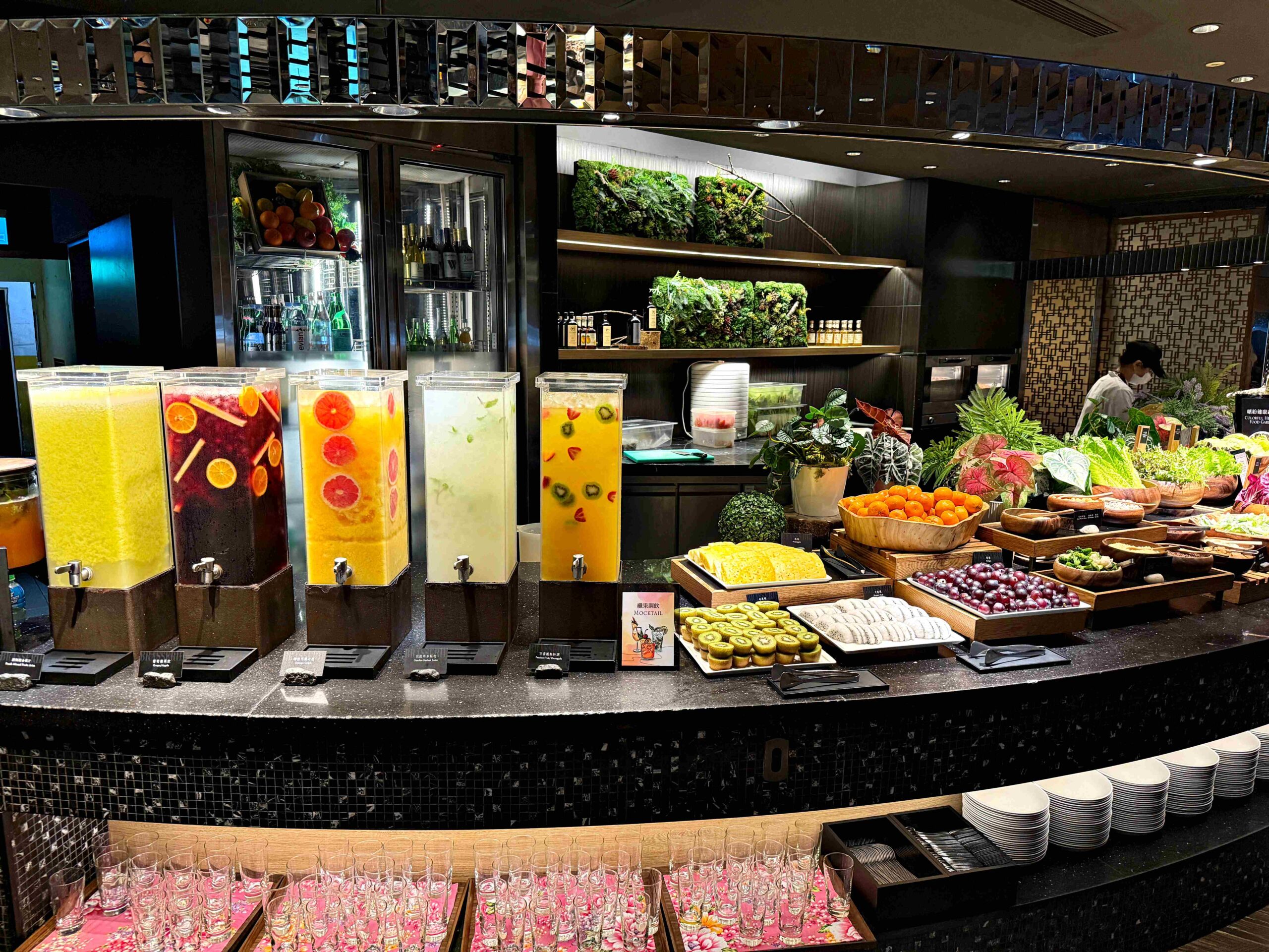 【中山吃到飽推薦】晶華酒店栢麗廳最新客家主題太驚喜，熱食區真的每樣都好吃！ @厚片嘴角帶便當