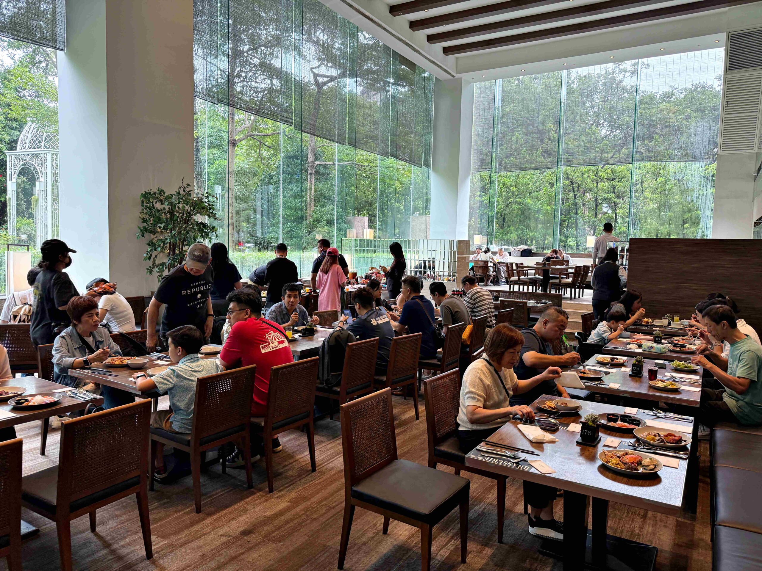 【中山吃到飽推薦】晶華酒店栢麗廳最新客家主題太驚喜，熱食區真的每樣都好吃！ @厚片嘴角帶便當