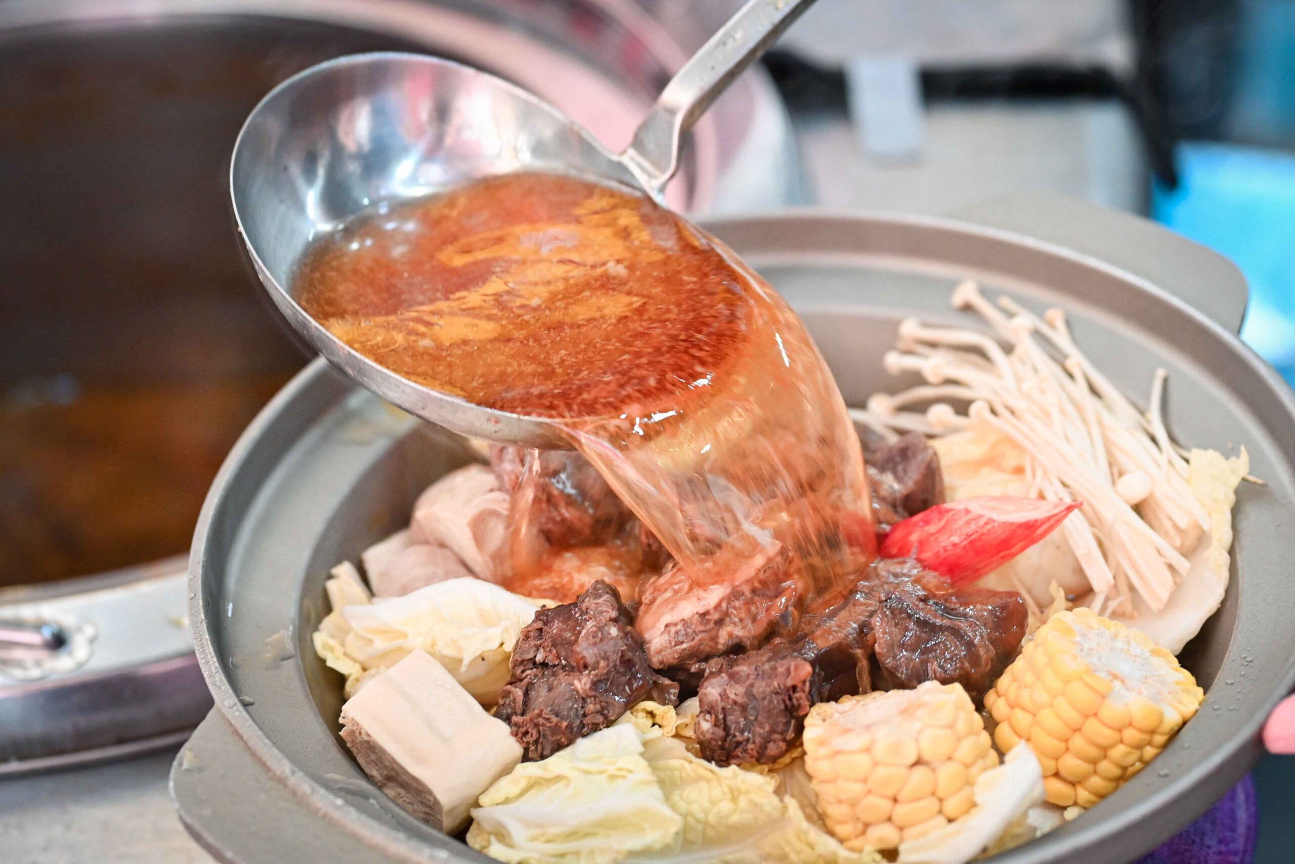 【西門美食】本村韓式炸雞重慶南店，比我想像的還強！不只有炸雞，每道都好吃(菜單) @厚片嘴角帶便當