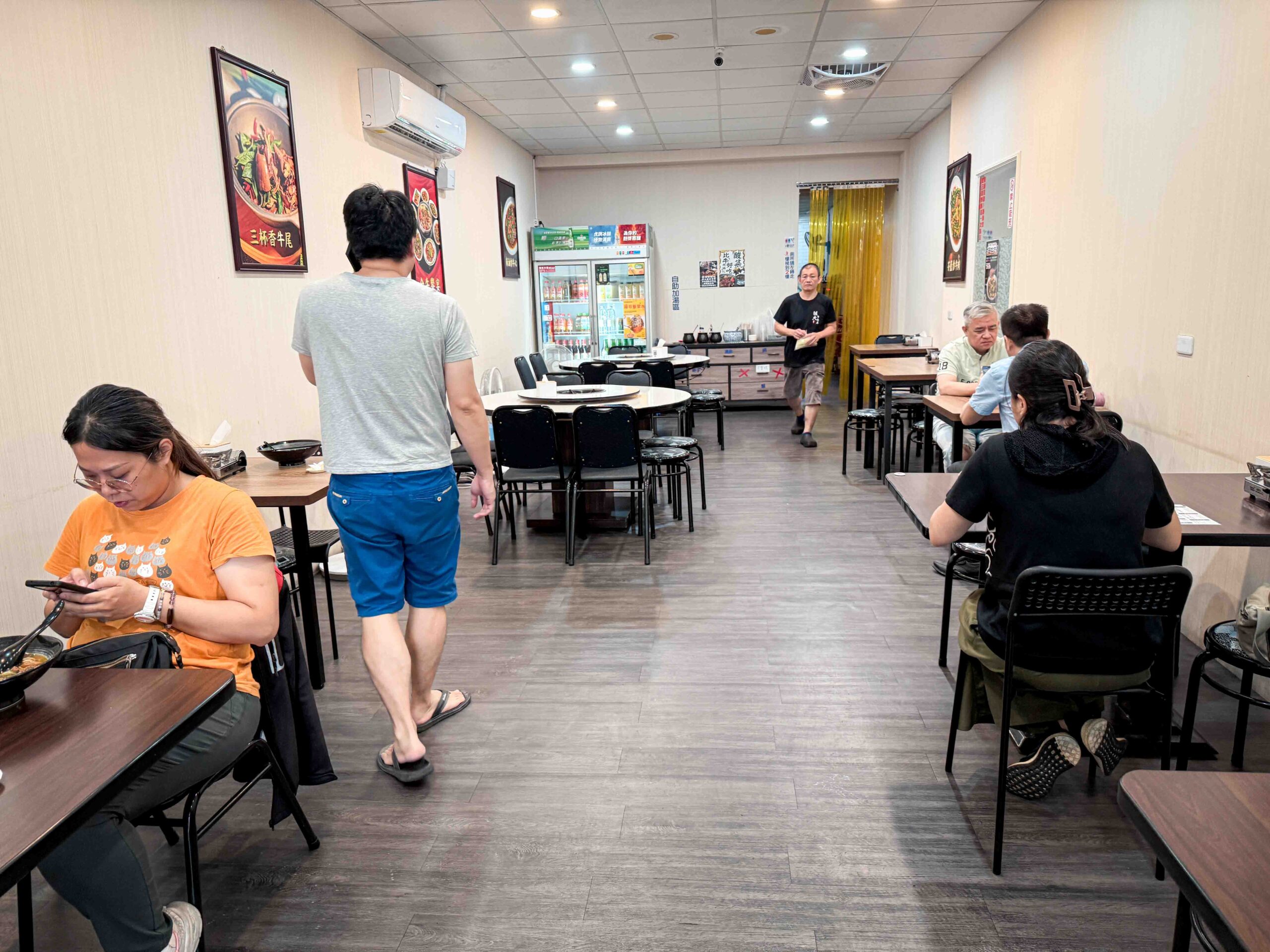 【台中南屯美食】誠大牛肉店，隱藏版牛肉鍋名單，酸菜、熱炒、炒飯都超強！(菜單) @厚片嘴角帶便當