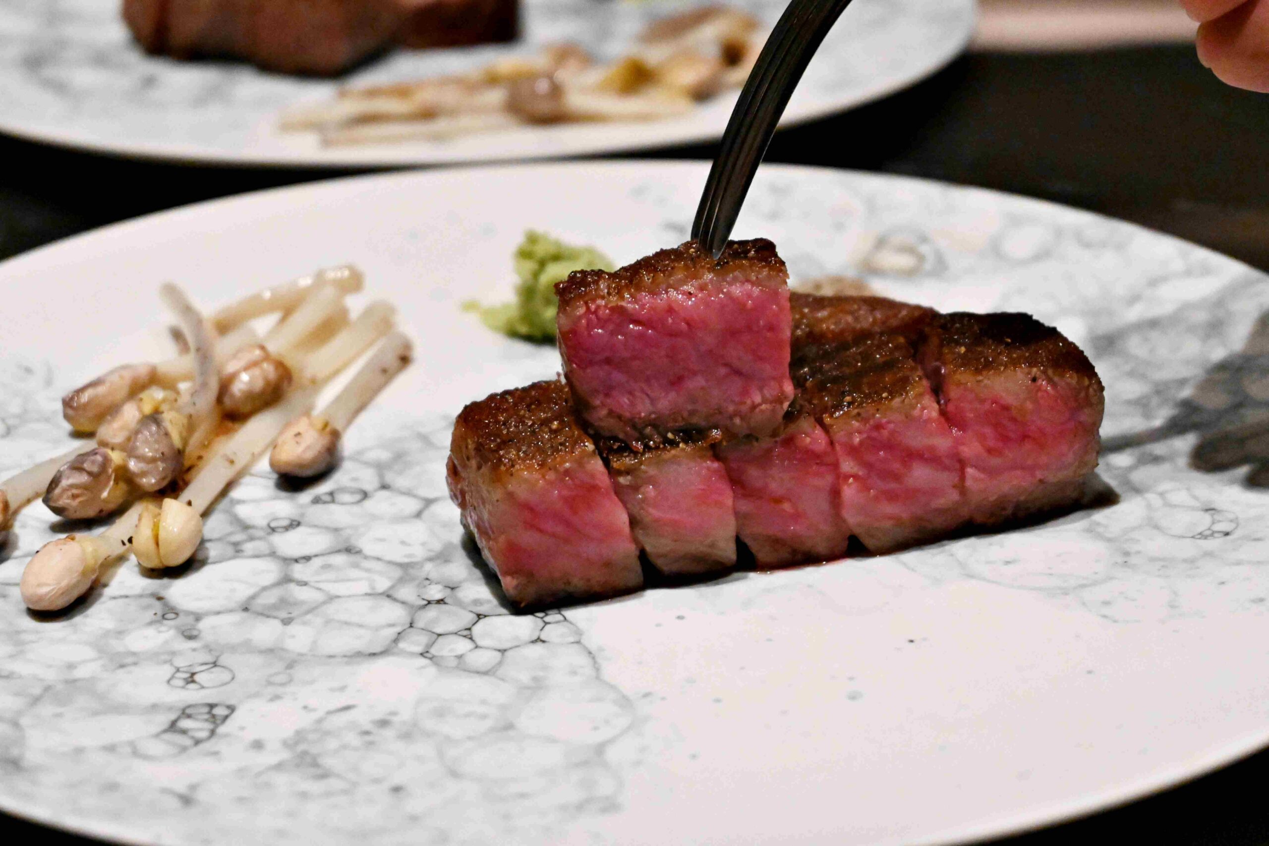 【永和美食】入魂燒味燒臘餐廳，香港米其林主廚回台開店，還拿下《500碗》肯定(菜單) @厚片嘴角帶便當