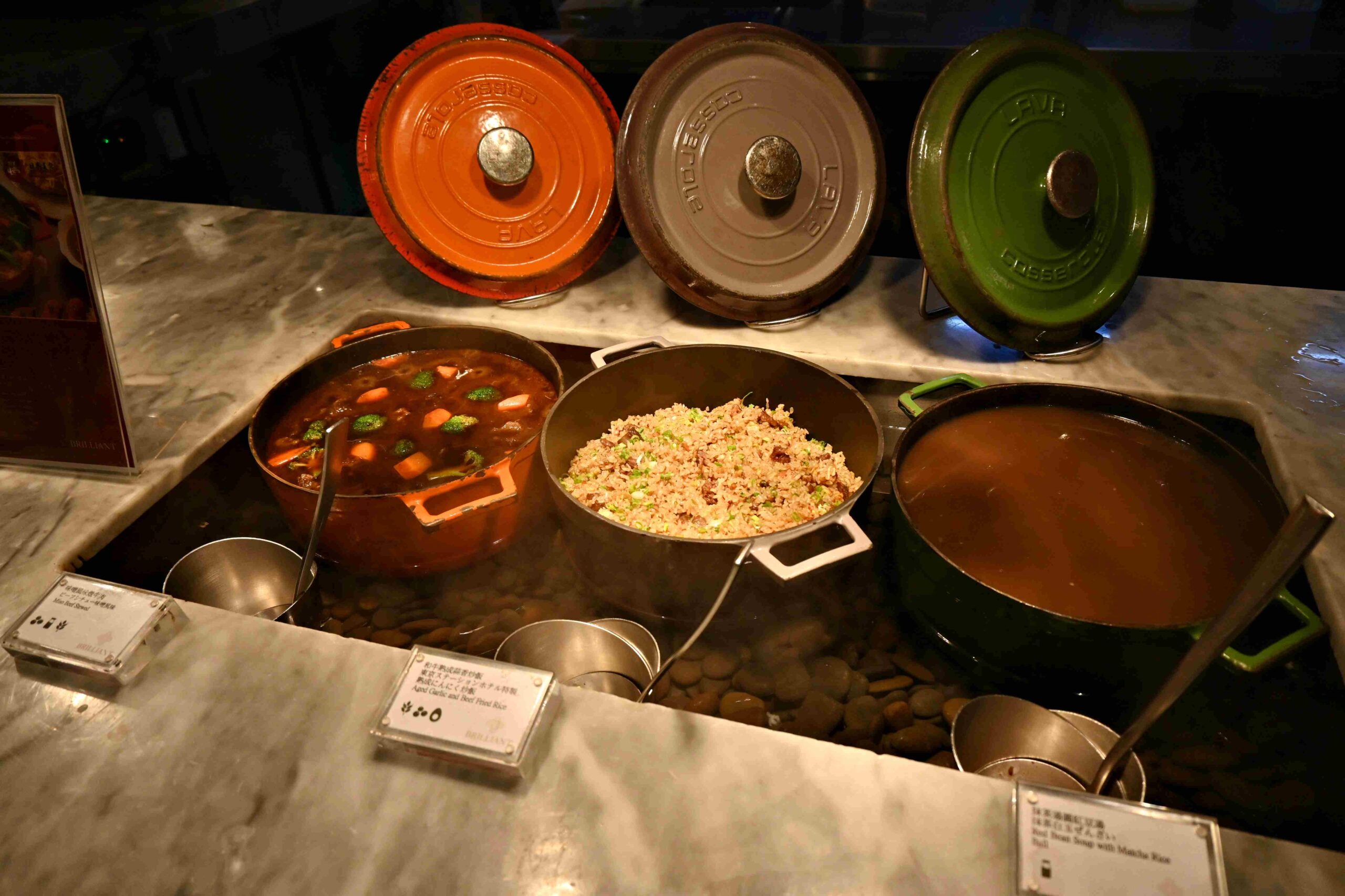【南京復興站美食】Brilliant 鉑麗安自助餐廳｜F1牛肉、海鮮、甜點一次滿足 @厚片嘴角帶便當