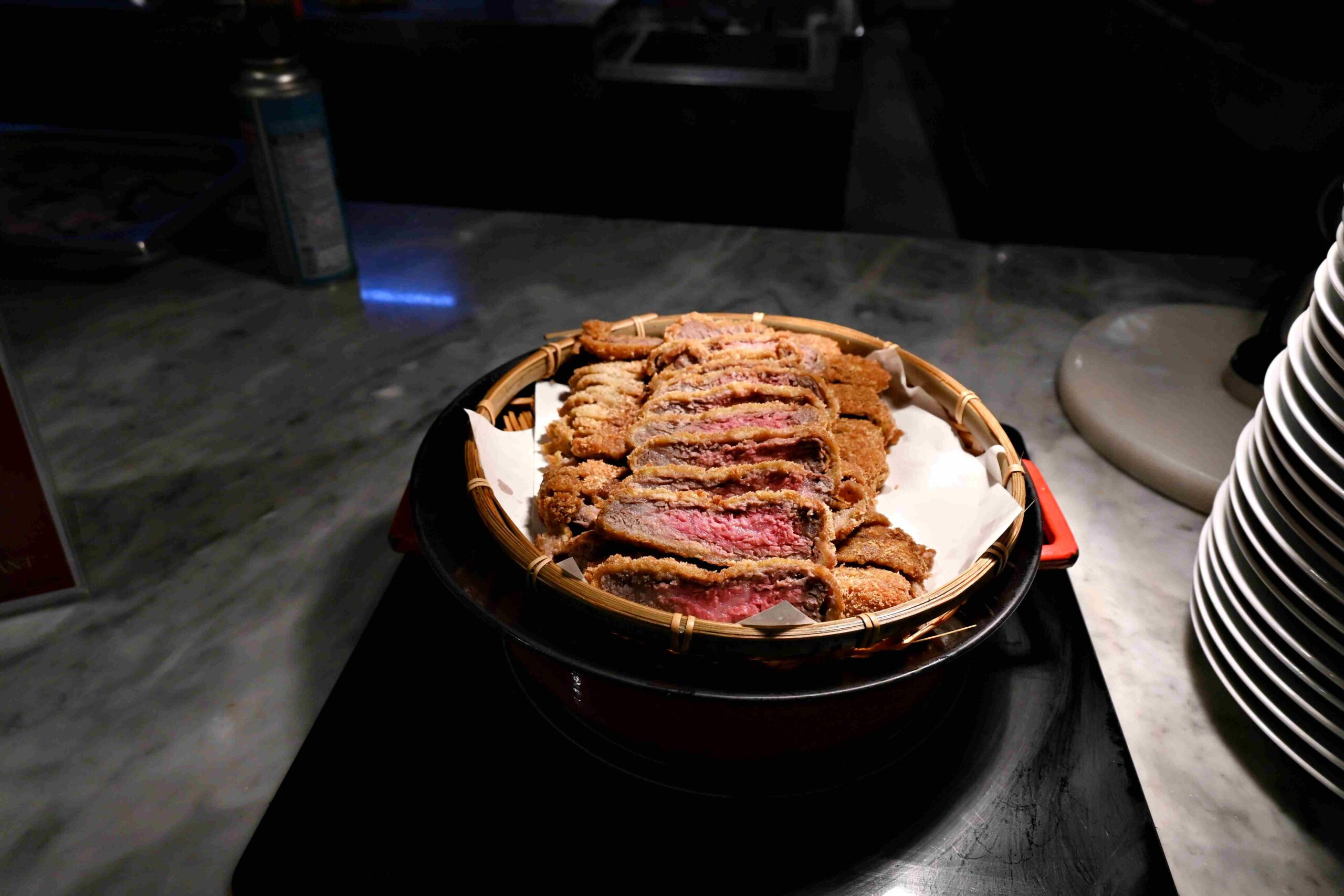 【南京復興站美食】Brilliant 鉑麗安自助餐廳｜F1牛肉、海鮮、甜點一次滿足 @厚片嘴角帶便當