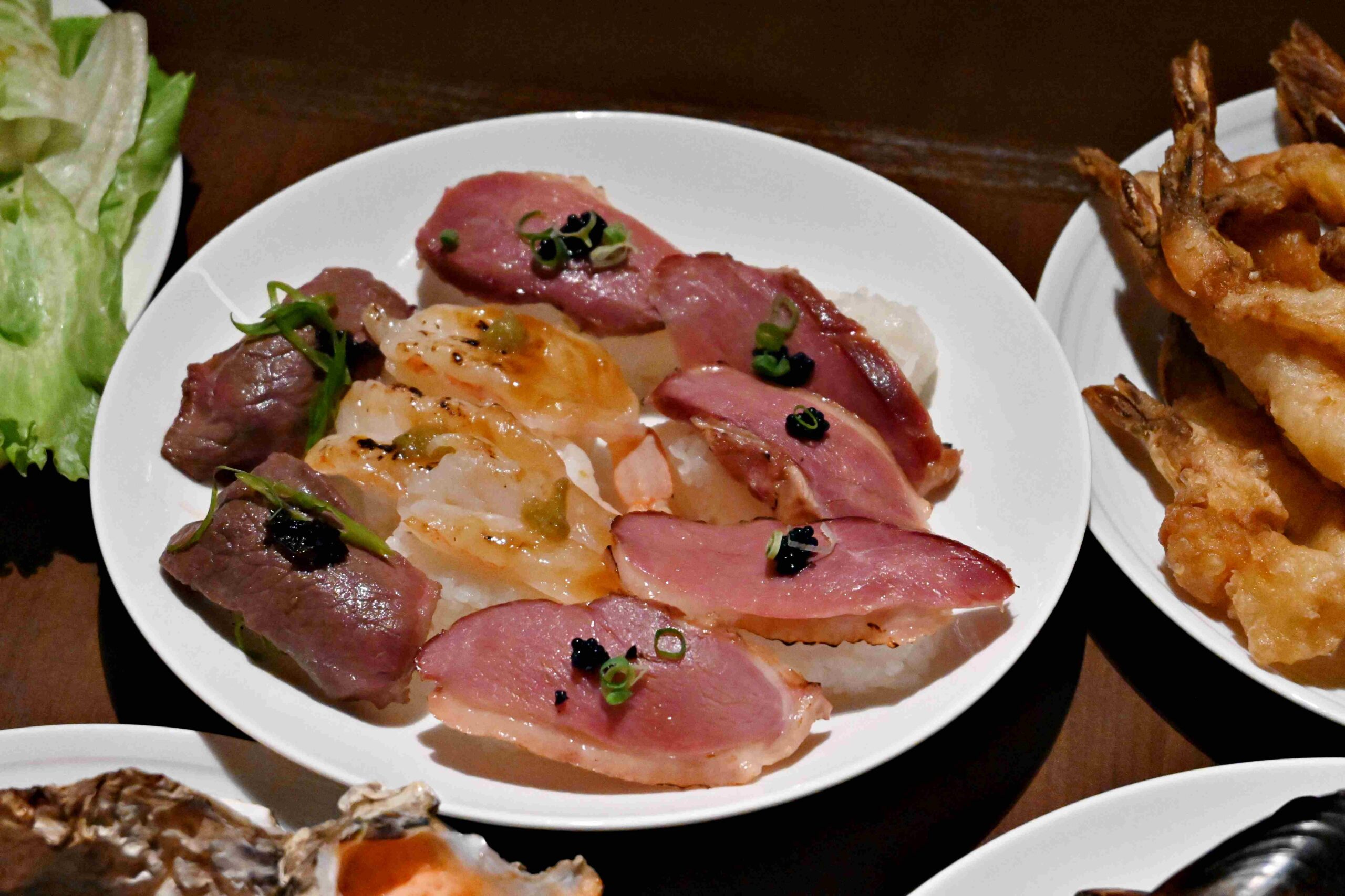【南京復興站美食】Brilliant 鉑麗安自助餐廳｜F1牛肉、海鮮、甜點一次滿足 @厚片嘴角帶便當