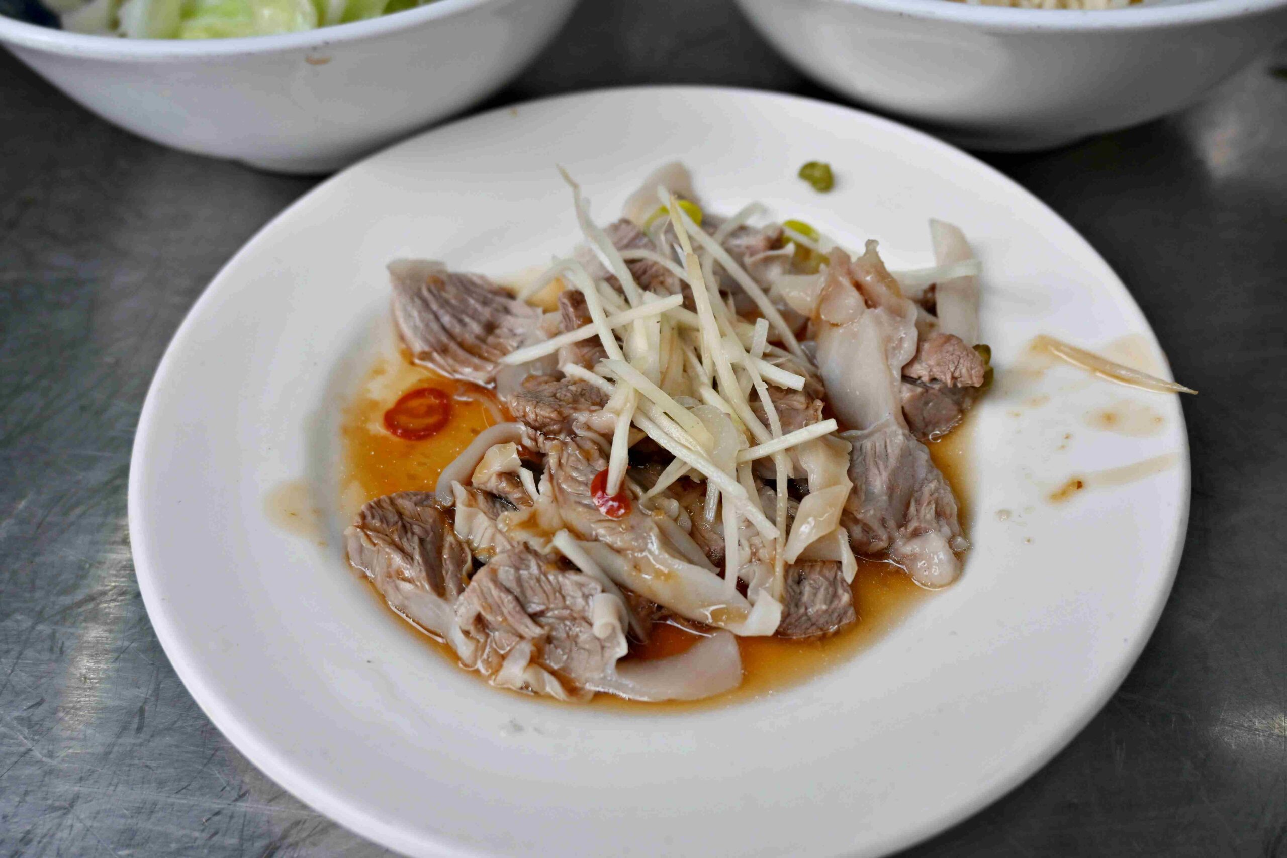 【新莊美食】電影拍攝地的《中義街乾麵》，一早就排隊的在地傳奇(菜單) @厚片嘴角帶便當