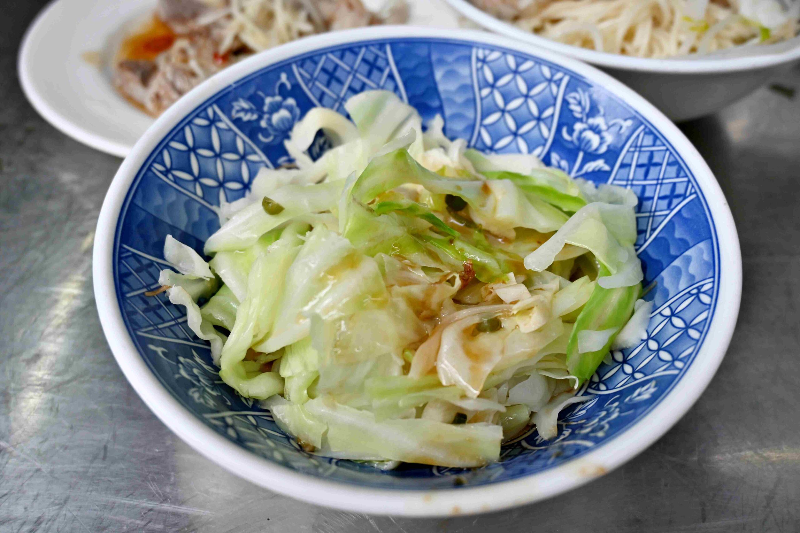 【新莊美食】電影拍攝地的《中義街乾麵》，一早就排隊的在地傳奇(菜單) @厚片嘴角帶便當