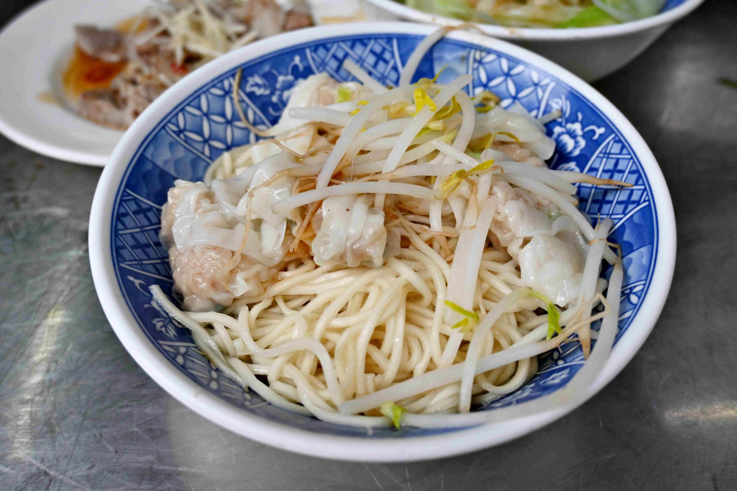【新莊美食】電影拍攝地的《中義街乾麵》，一早就排隊的在地傳奇(菜單) @厚片嘴角帶便當
