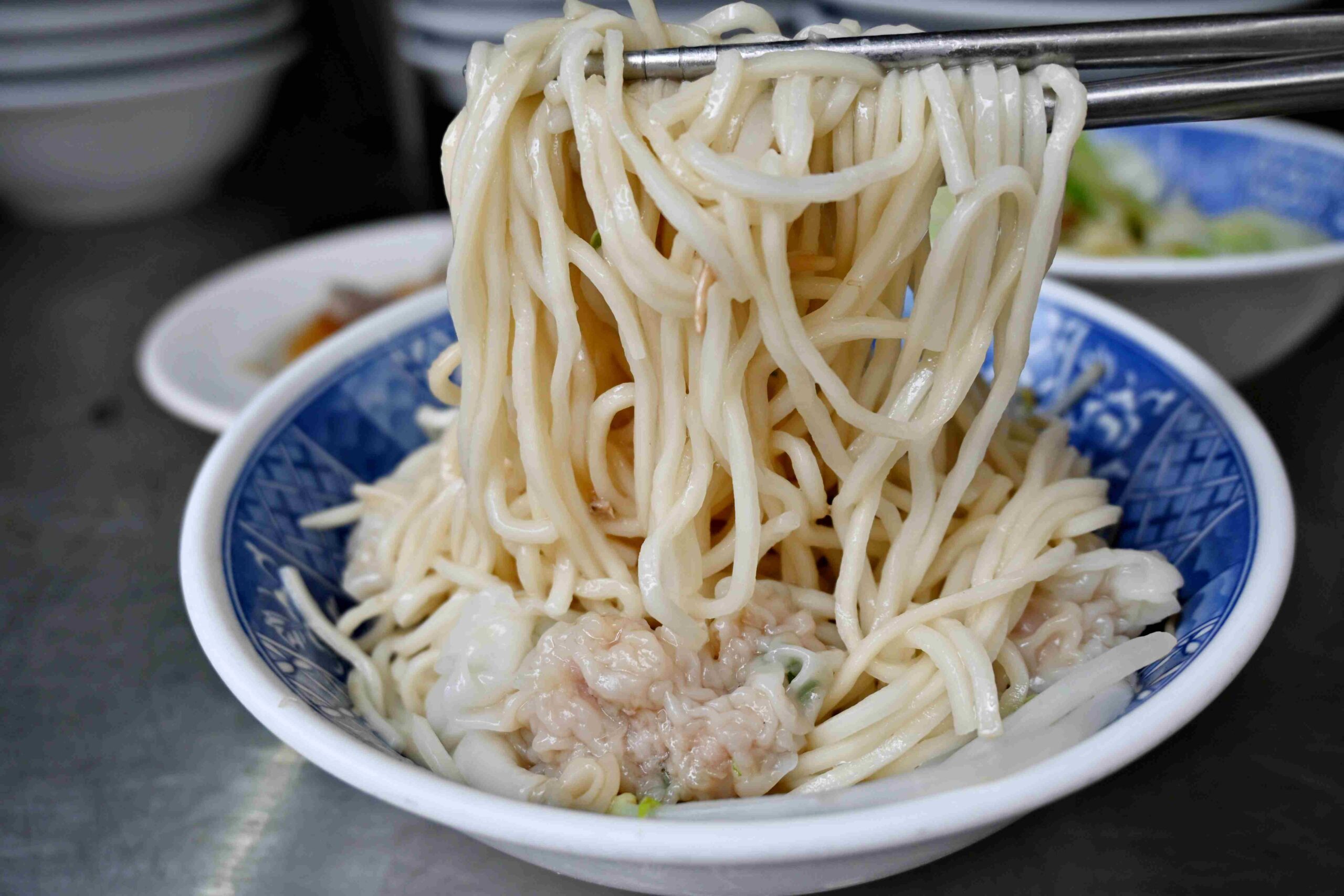 【板橋美食】萬得富爸爸肉骨茶王中王：全球十大名店進駐台灣，乾的比湯的更猛(菜單) @厚片嘴角帶便當