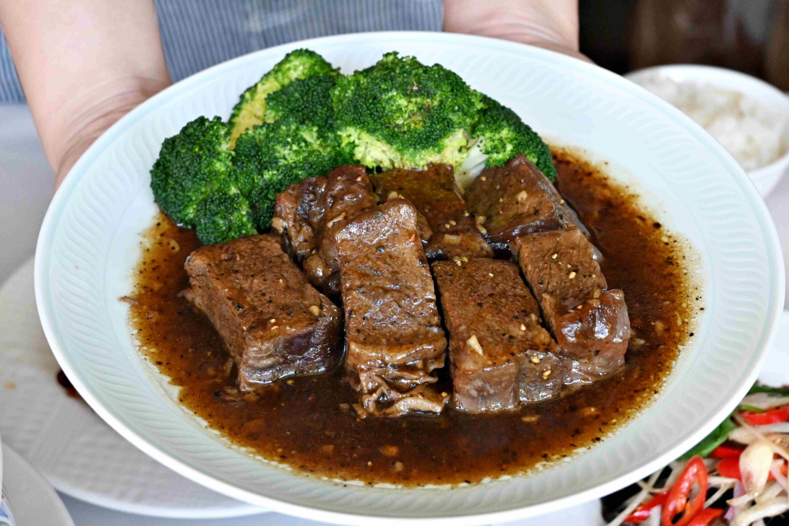 【林口美食推薦】林口聚餐必收！國賓經典川粵菜，道地川粵風味一次滿足(菜單) @厚片嘴角帶便當