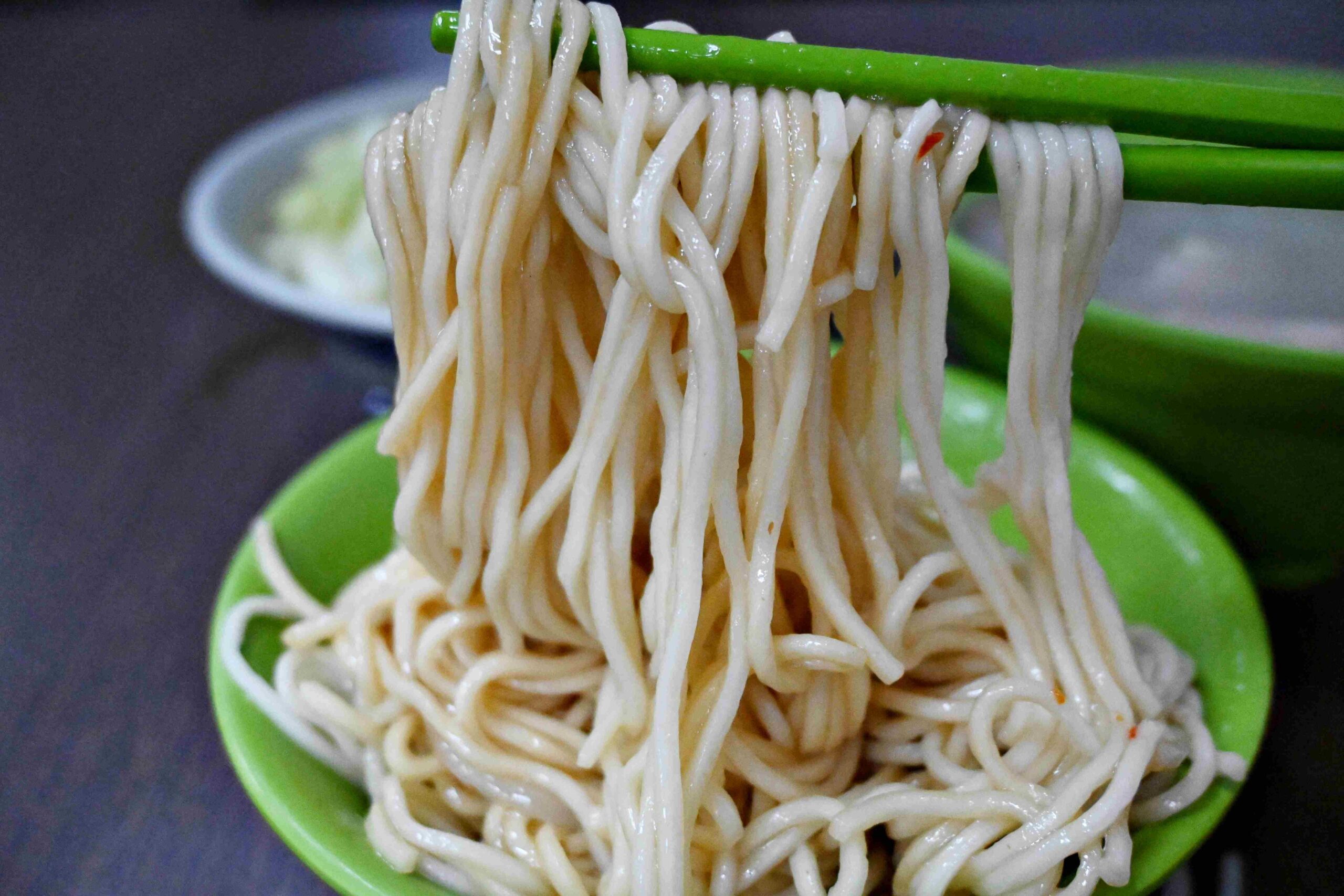 【大安區美食】王李氏炸醬麵｜開在通化夜市旁還敢這麼狂，我們實測整桌！(菜單) @厚片嘴角帶便當