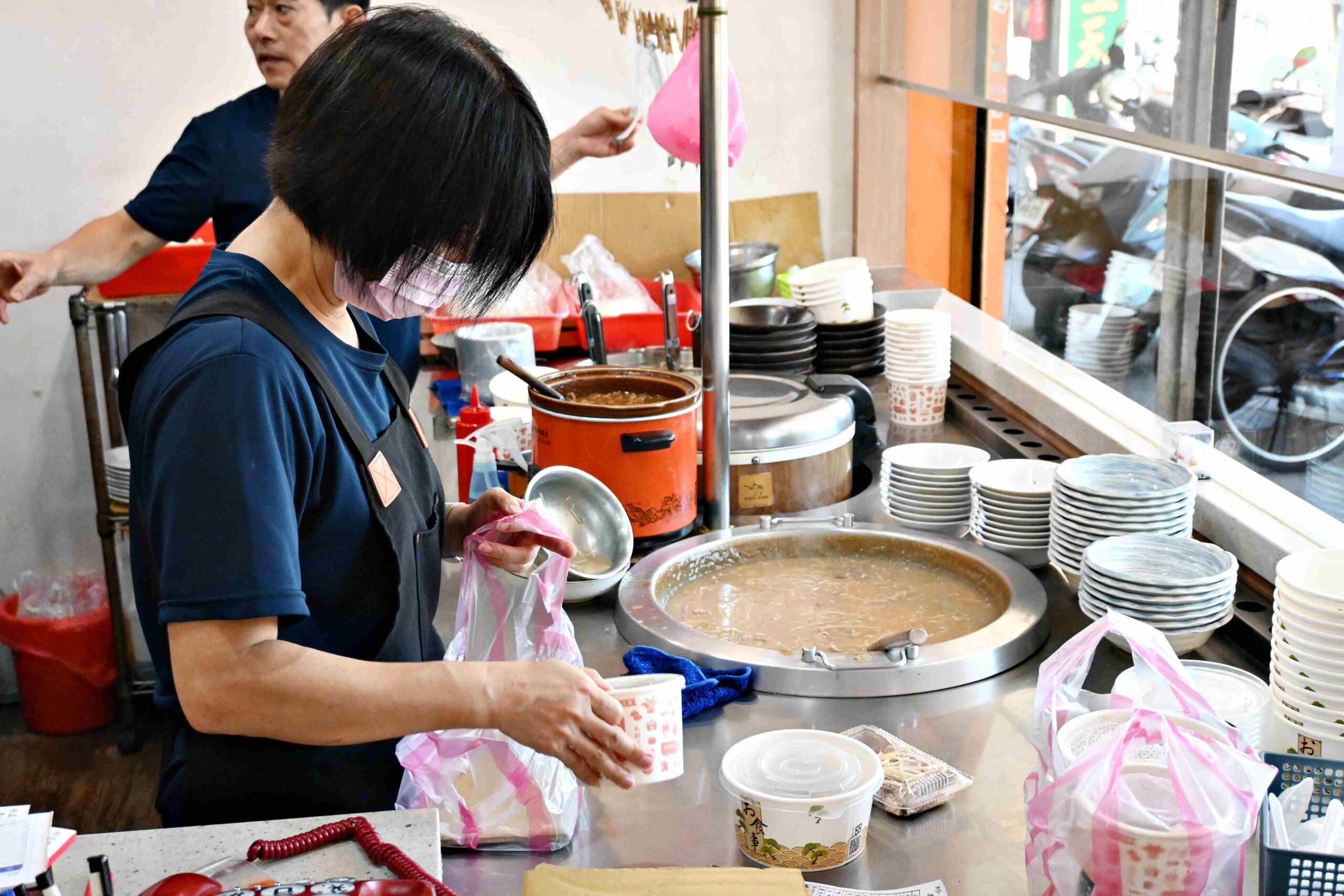 【新莊美食推薦】珍品餐飲坊，米其林必比登上榜鴨肉專賣店(菜單) @厚片嘴角帶便當