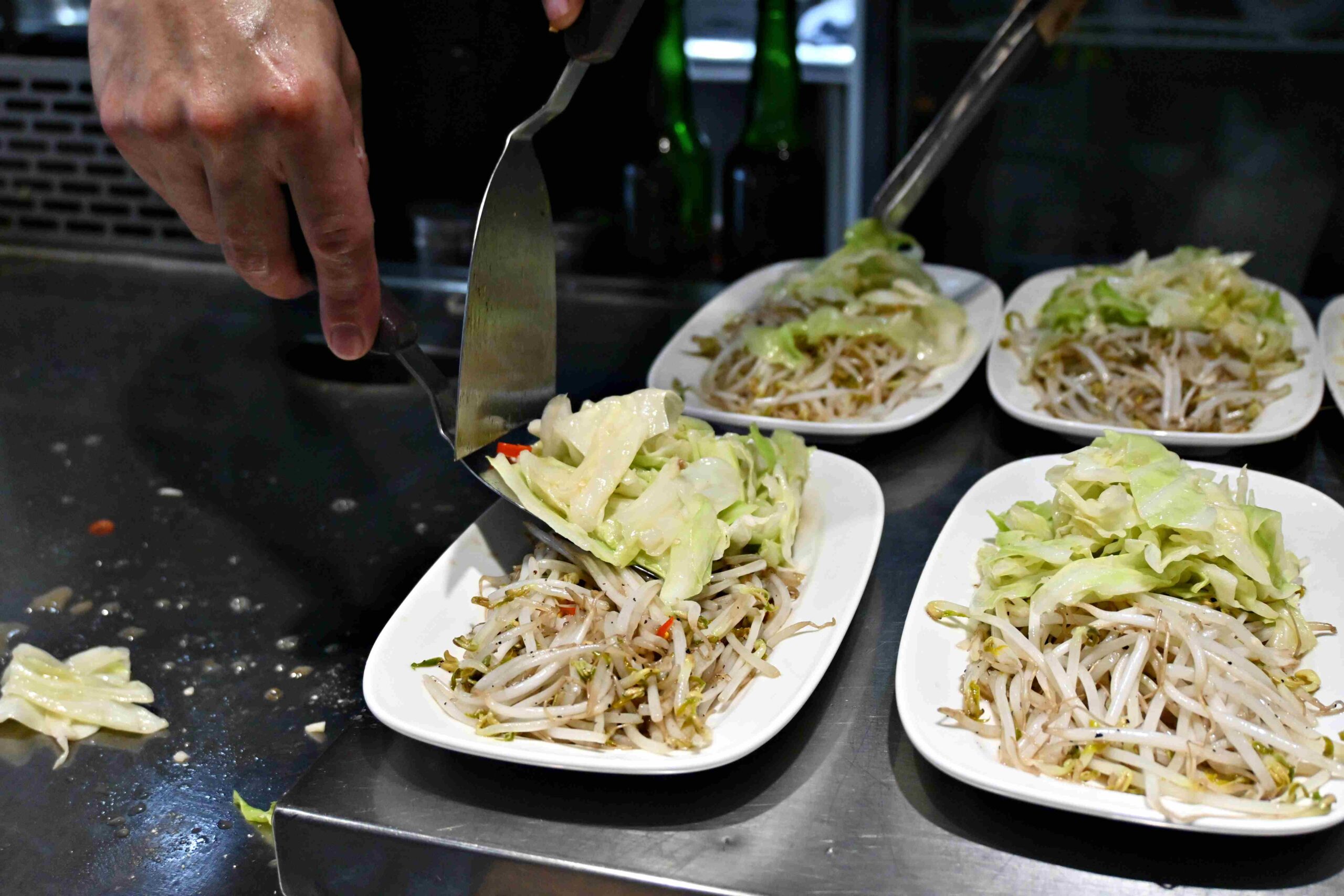 【新莊美食推薦】松阪屋鐵板燒，30年手藝傳承的平價鐵板燒，隱藏版好店(菜單)！ @厚片嘴角帶便當