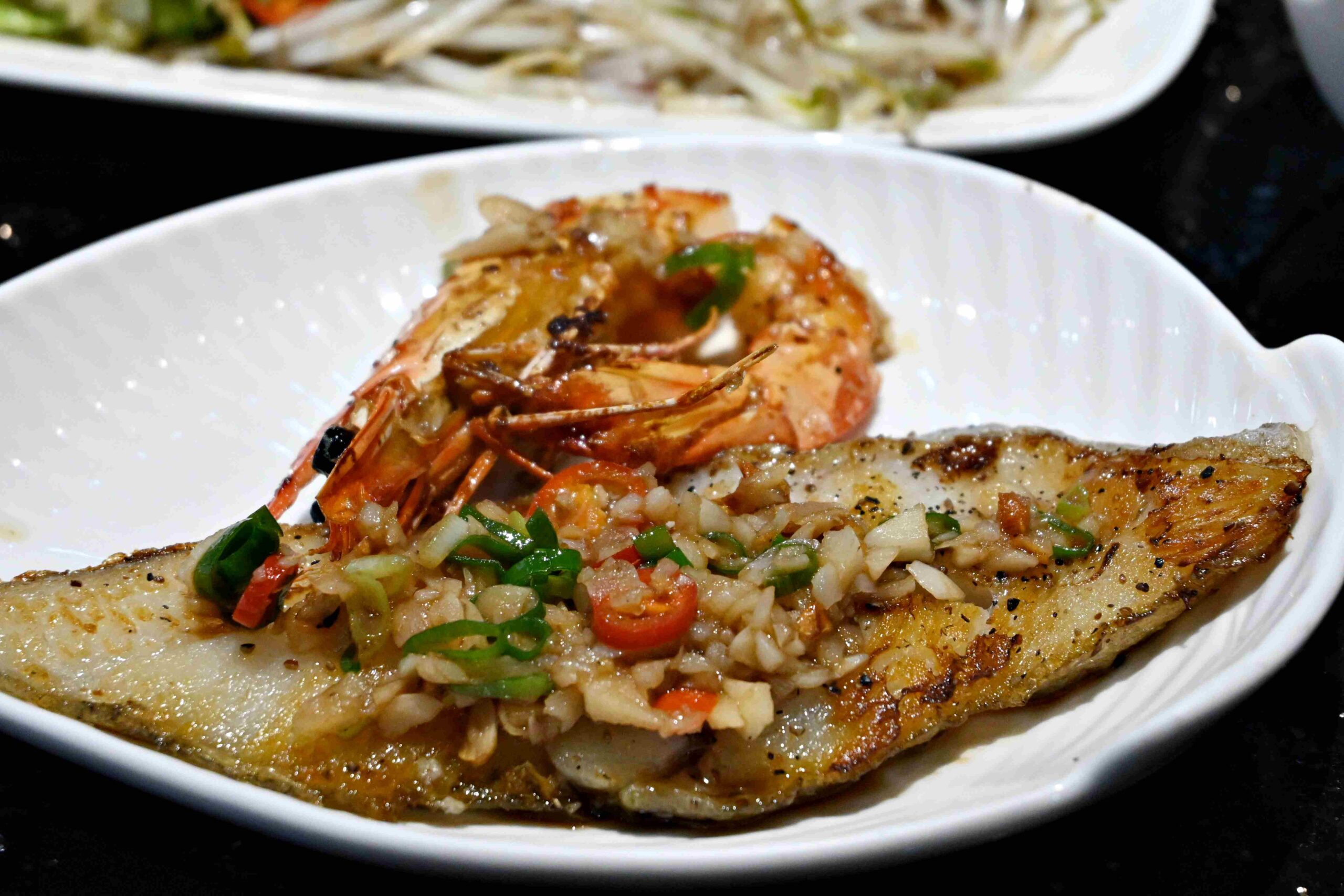 【新莊美食推薦】松阪屋鐵板燒，30年手藝傳承的平價鐵板燒，隱藏版好店(菜單)！ @厚片嘴角帶便當