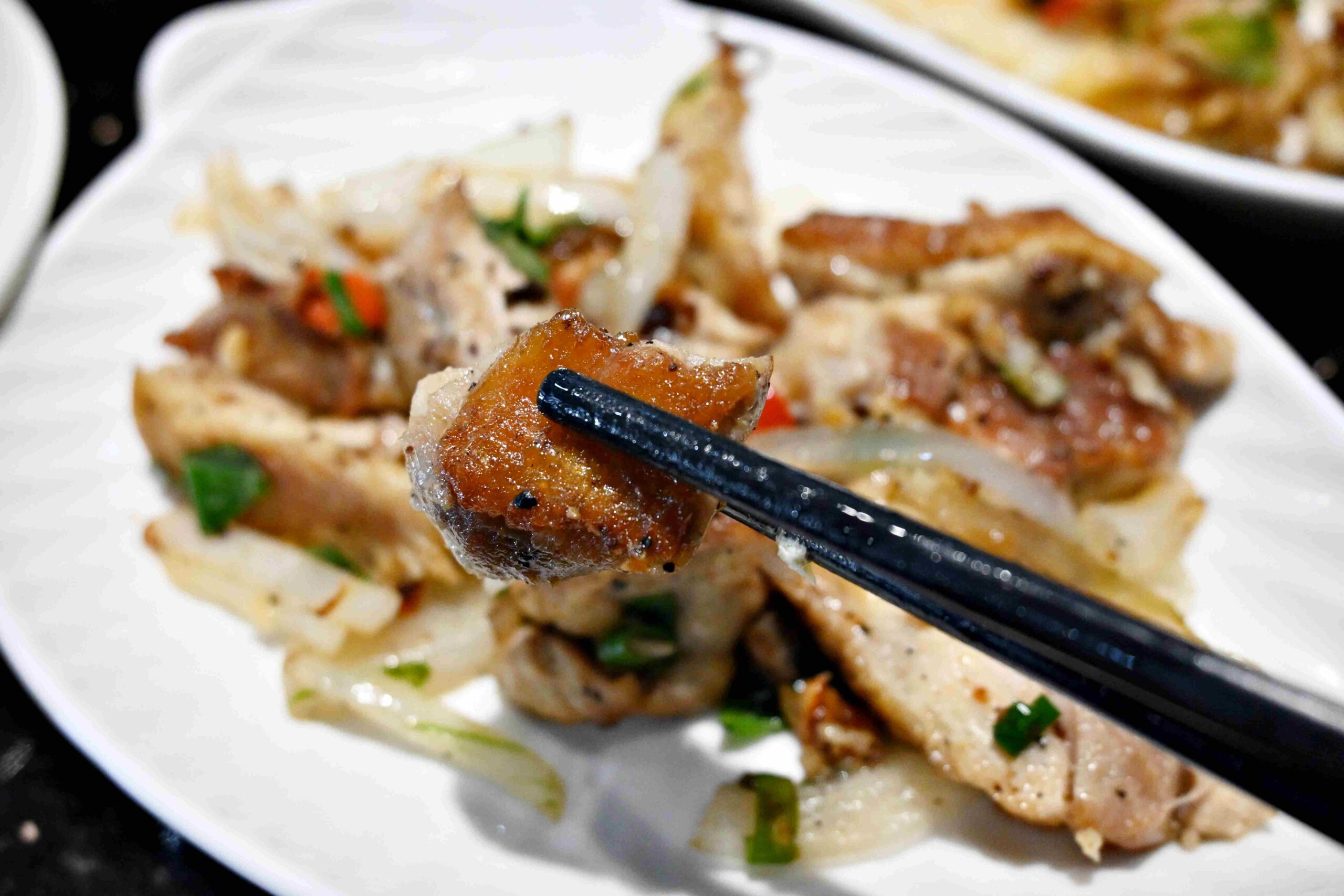 【新莊美食推薦】松阪屋鐵板燒，30年手藝傳承的平價鐵板燒，隱藏版好店(菜單)！ @厚片嘴角帶便當