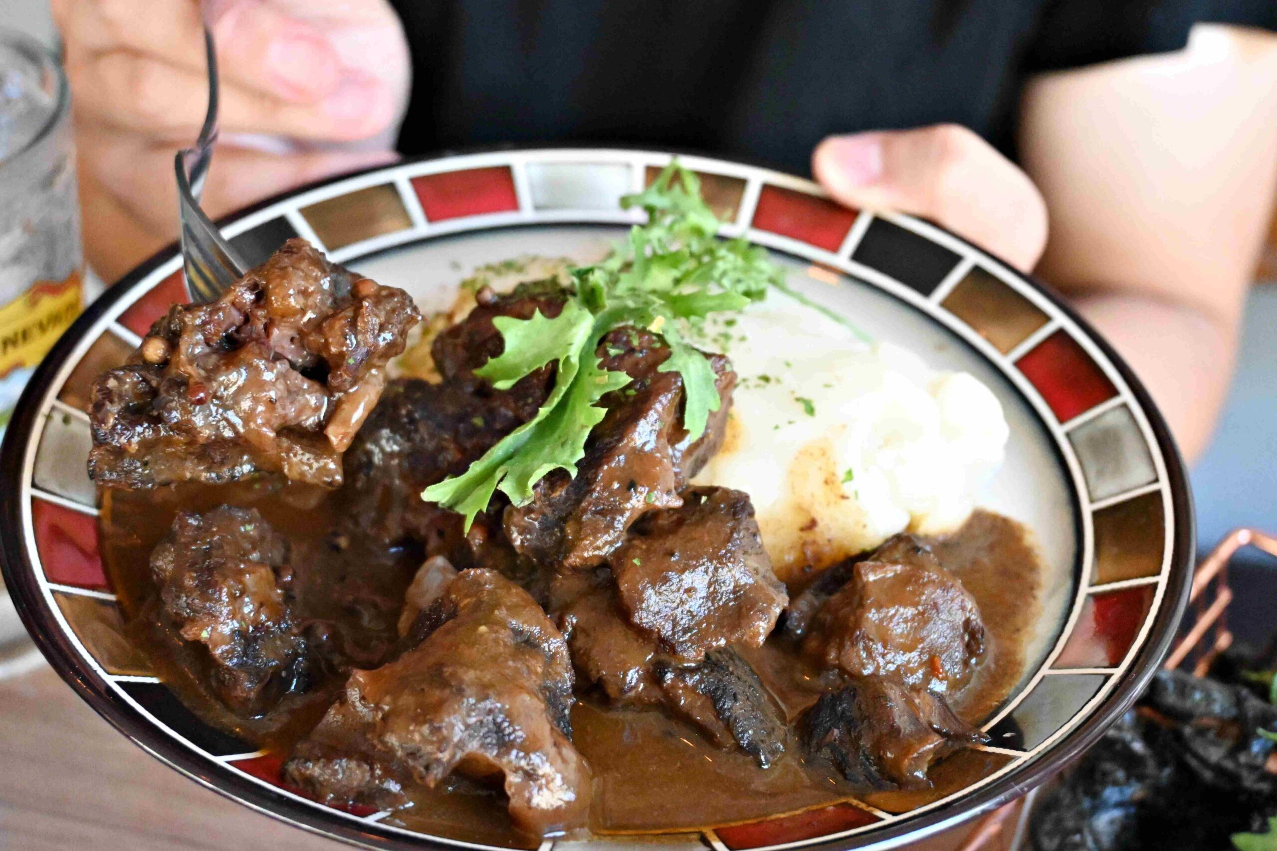 【國父紀念館美食】ABV地中海餐酒館:海鮮鍋飯、烤肉串到甜點都精彩 @厚片嘴角帶便當 【國父紀念館美食】ABV地中海餐酒館:海鮮鍋飯、烤肉串到甜點都精彩 @厚片嘴角帶便當