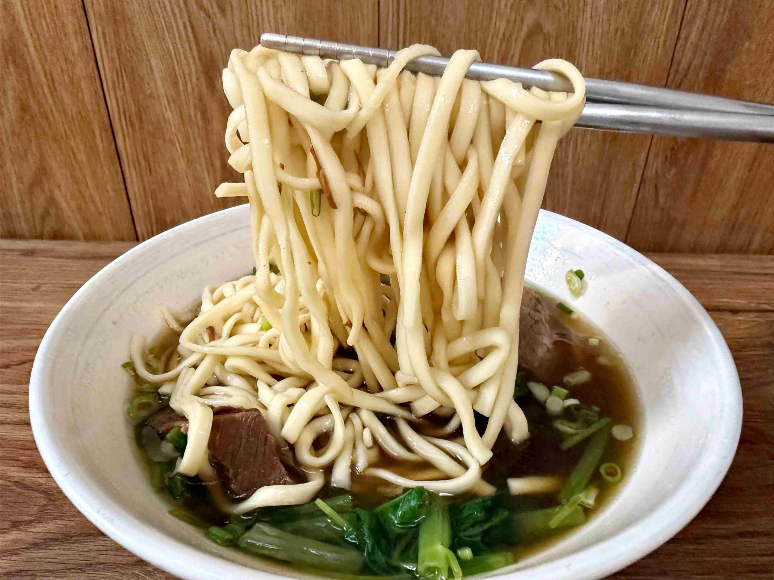 【新莊美食推薦】麵麵牛浪－低調小巷內的滿足系牛肉麵(菜單) @厚片嘴角帶便當