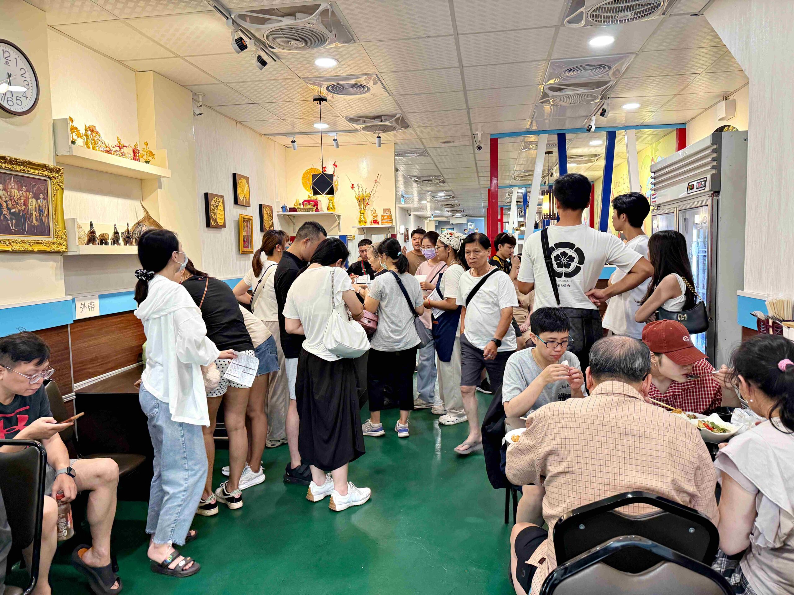 【新莊美食】蓮花泰式小吃店，網紅、在地人最愛的排隊泰式料理(菜單) @厚片嘴角帶便當
