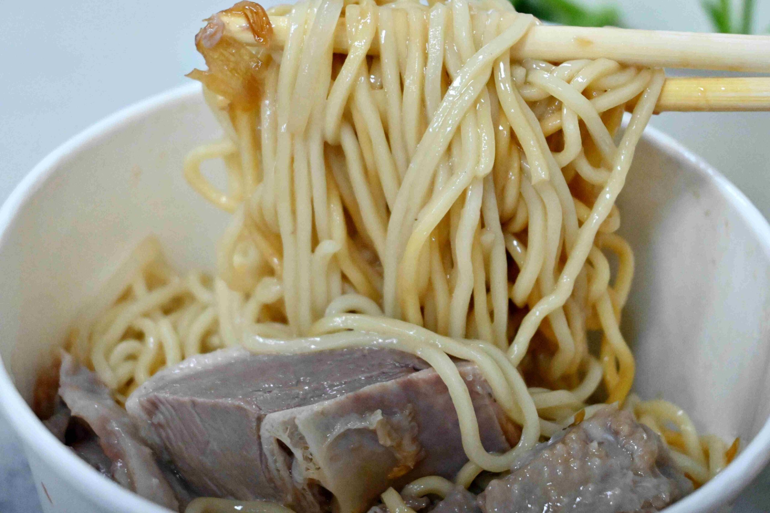 【新莊美食】《品味鵝肉》｜鵝肉麵＋油蔥酥香到涮嘴(菜單) @厚片嘴角帶便當