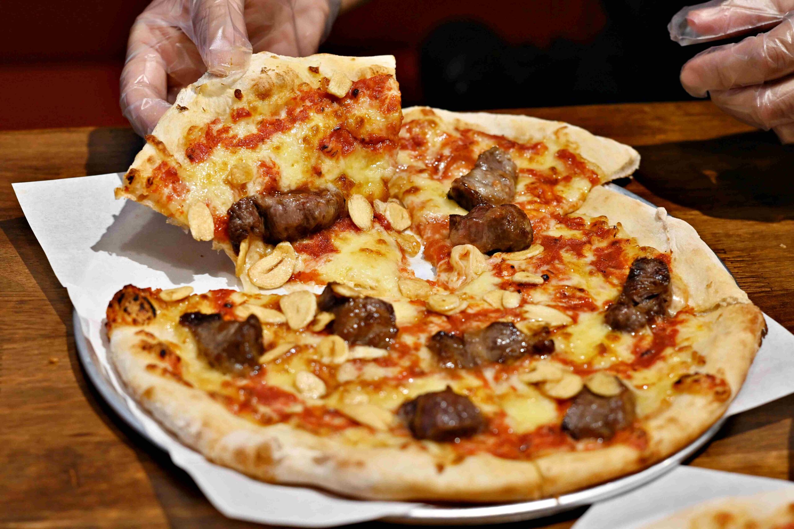 【天母美食】Pino Pizza 披薩炸雞雙主打，型男詹姆士都推爆！(菜單) @厚片嘴角帶便當