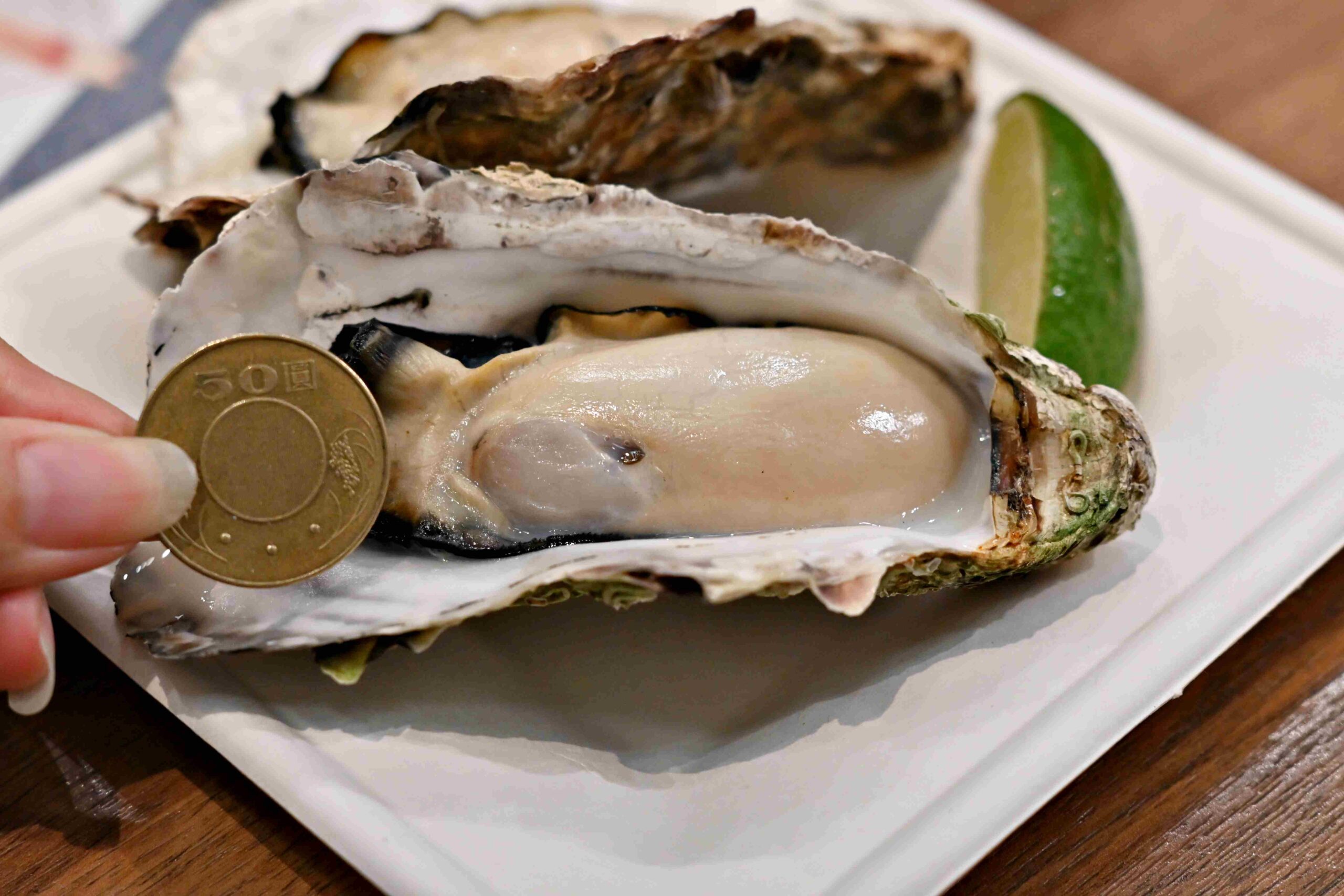 【西門美食】焦糖楓串燒西門直營店，獨家漢方烤肉粉有夠強！(菜單) @厚片嘴角帶便當