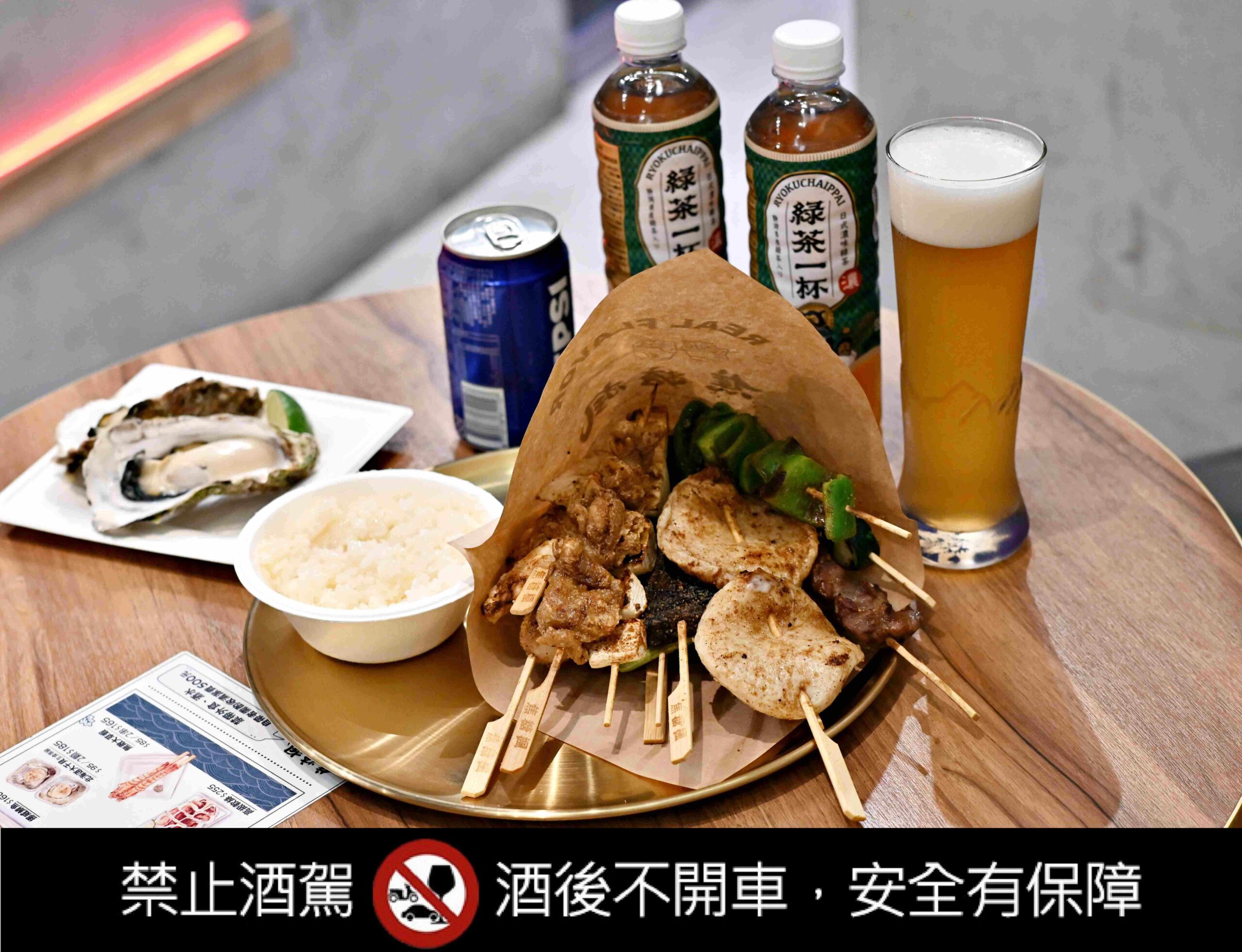 【西門美食】焦糖楓串燒西門直營店，獨家漢方烤肉粉有夠強！(菜單) @厚片嘴角帶便當