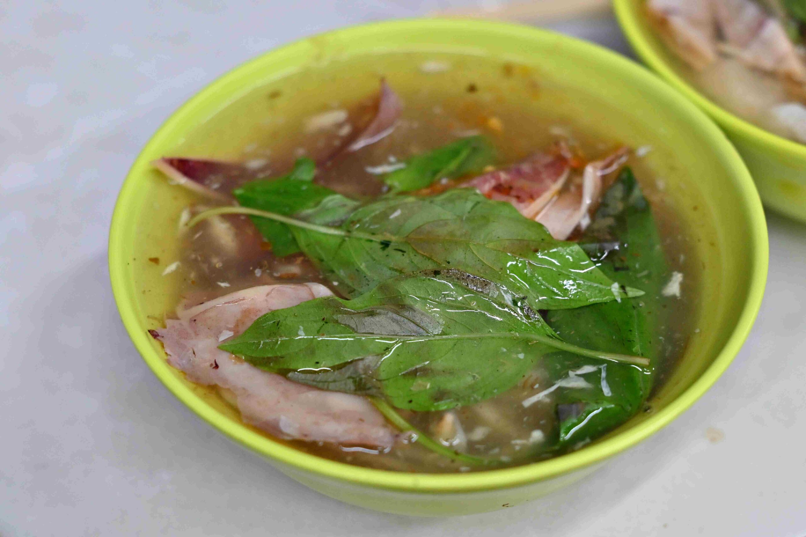 【西門美食】阿添羊肉羹魷魚羹，西門町40年庶民宵夜，站著吃才道地！(菜單) @厚片嘴角帶便當