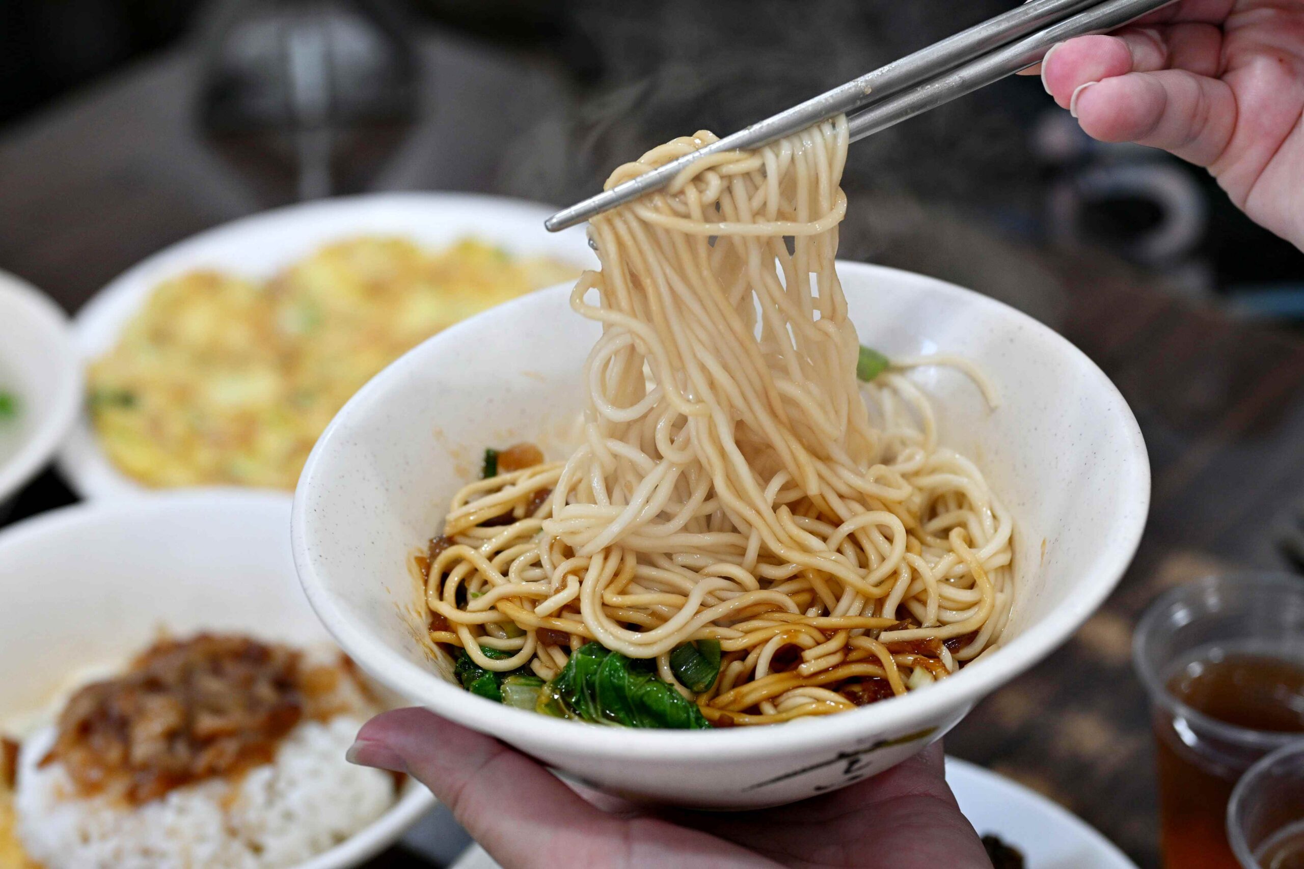 【公館美食】中瘋滷肉飯加菜脯蛋，老饕激推組合(菜單) @厚片嘴角帶便當