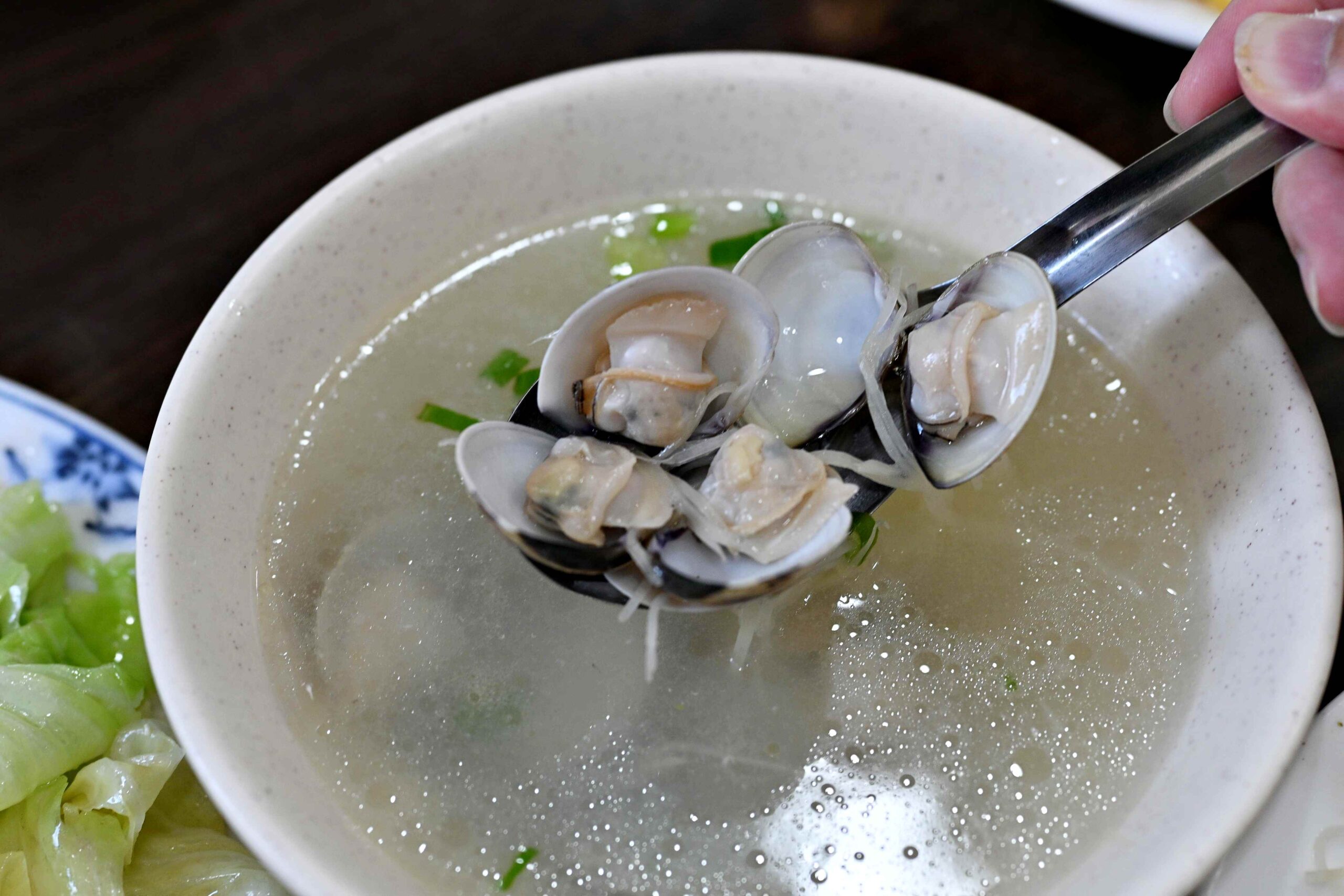 【公館美食】中瘋滷肉飯加菜脯蛋，老饕激推組合(菜單) @厚片嘴角帶便當