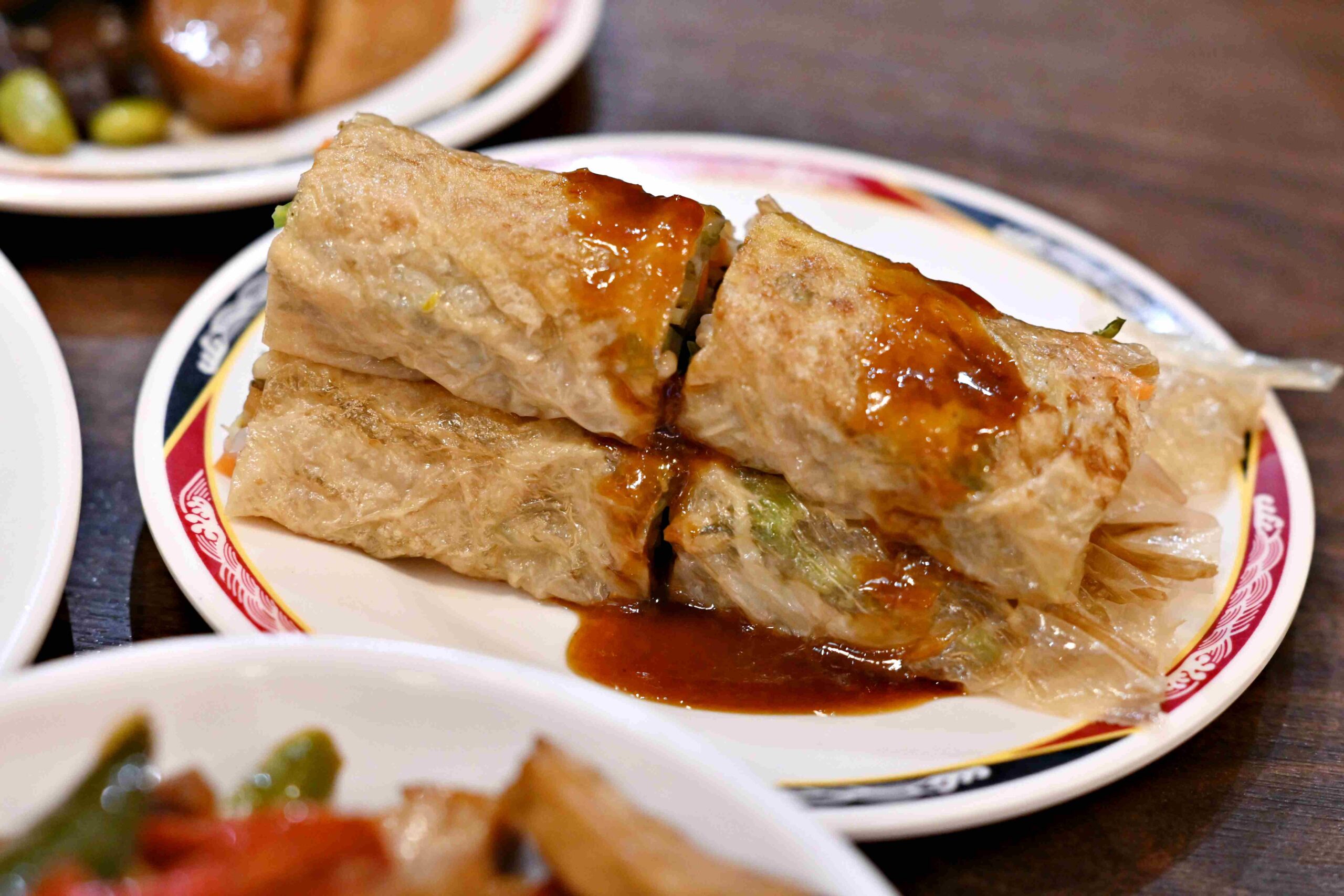 【新店美食】山東小館，40年老字號，必比登推薦必點看這篇(菜單) @厚片嘴角帶便當