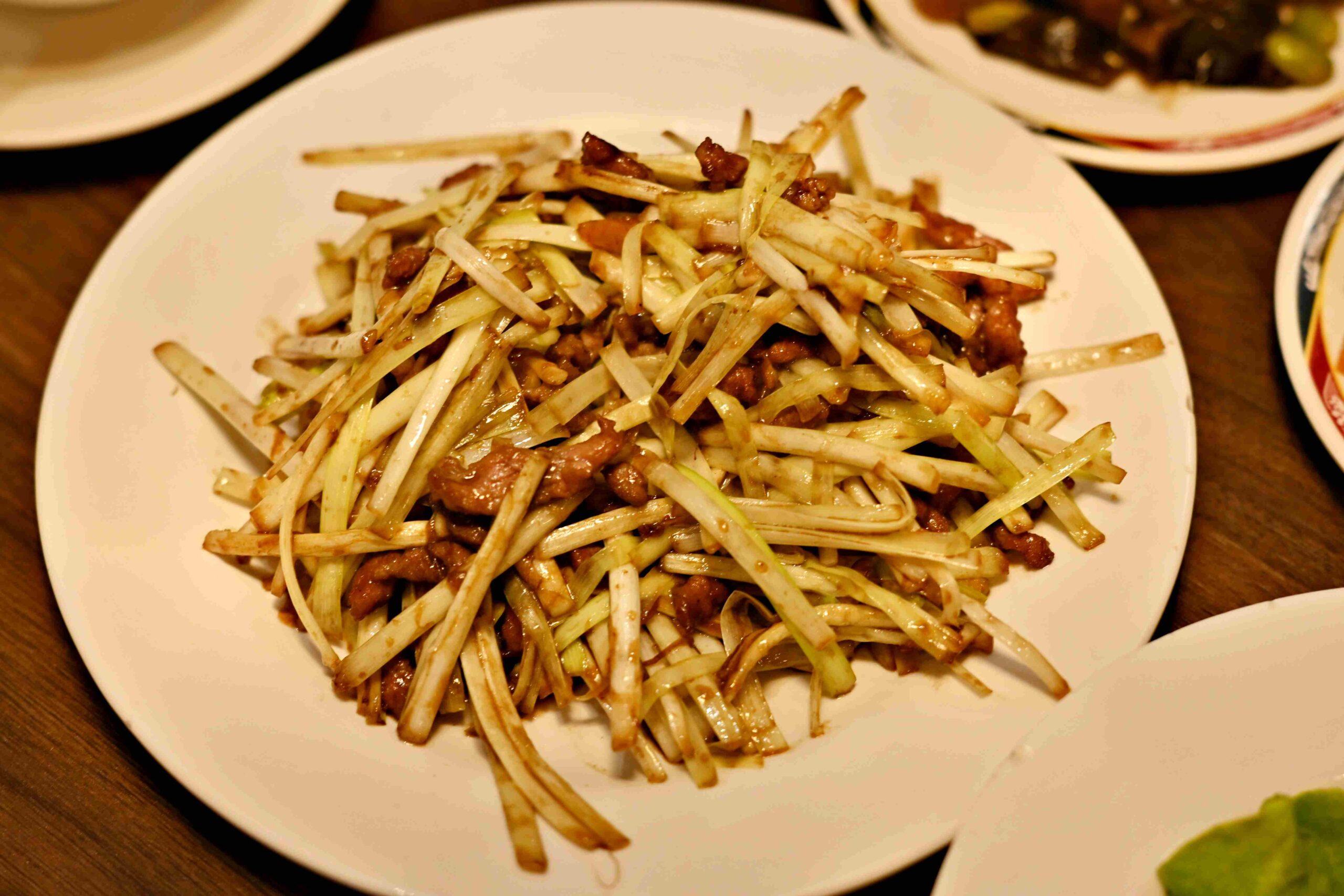 【新店美食】山東小館，40年老字號，必比登推薦必點看這篇(菜單) @厚片嘴角帶便當