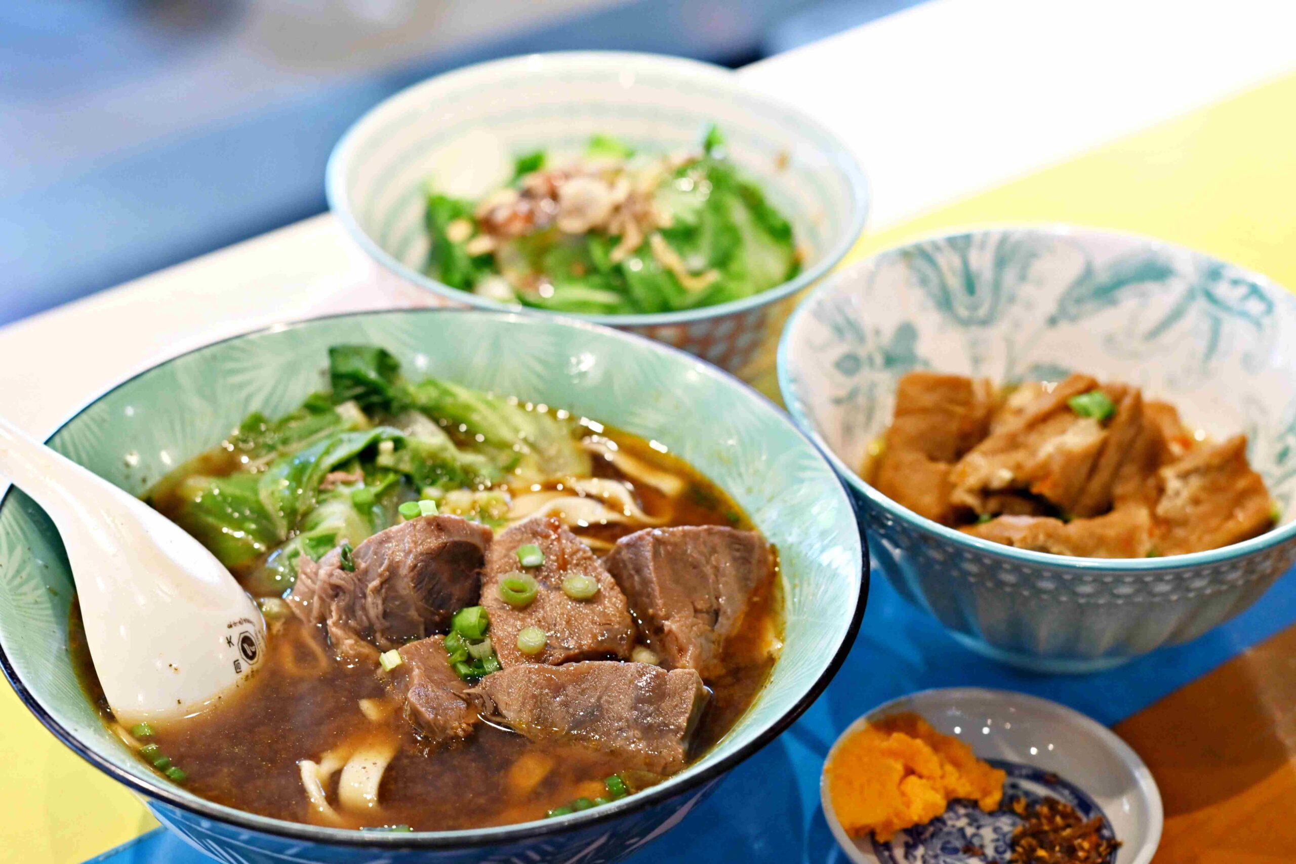 【新莊美食】丁古牛肉麵，牛肉超大塊湯頭甜，用心經營必吃(菜單) @厚片嘴角帶便當