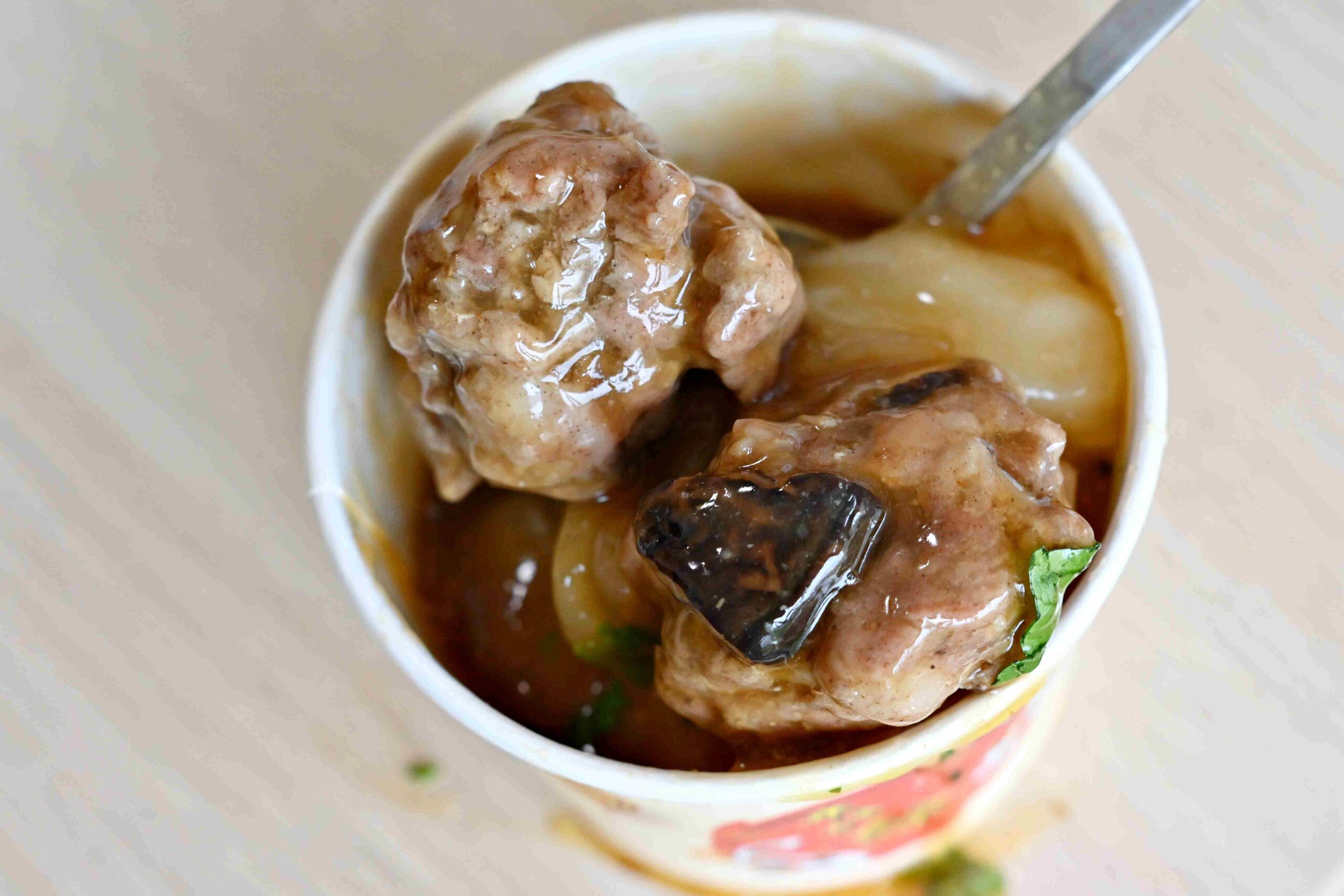 【新莊美食】阿淑清蒸肉圓｜30年老字號，肉圓軟嫩飽滿只要45元(菜單) @厚片嘴角帶便當