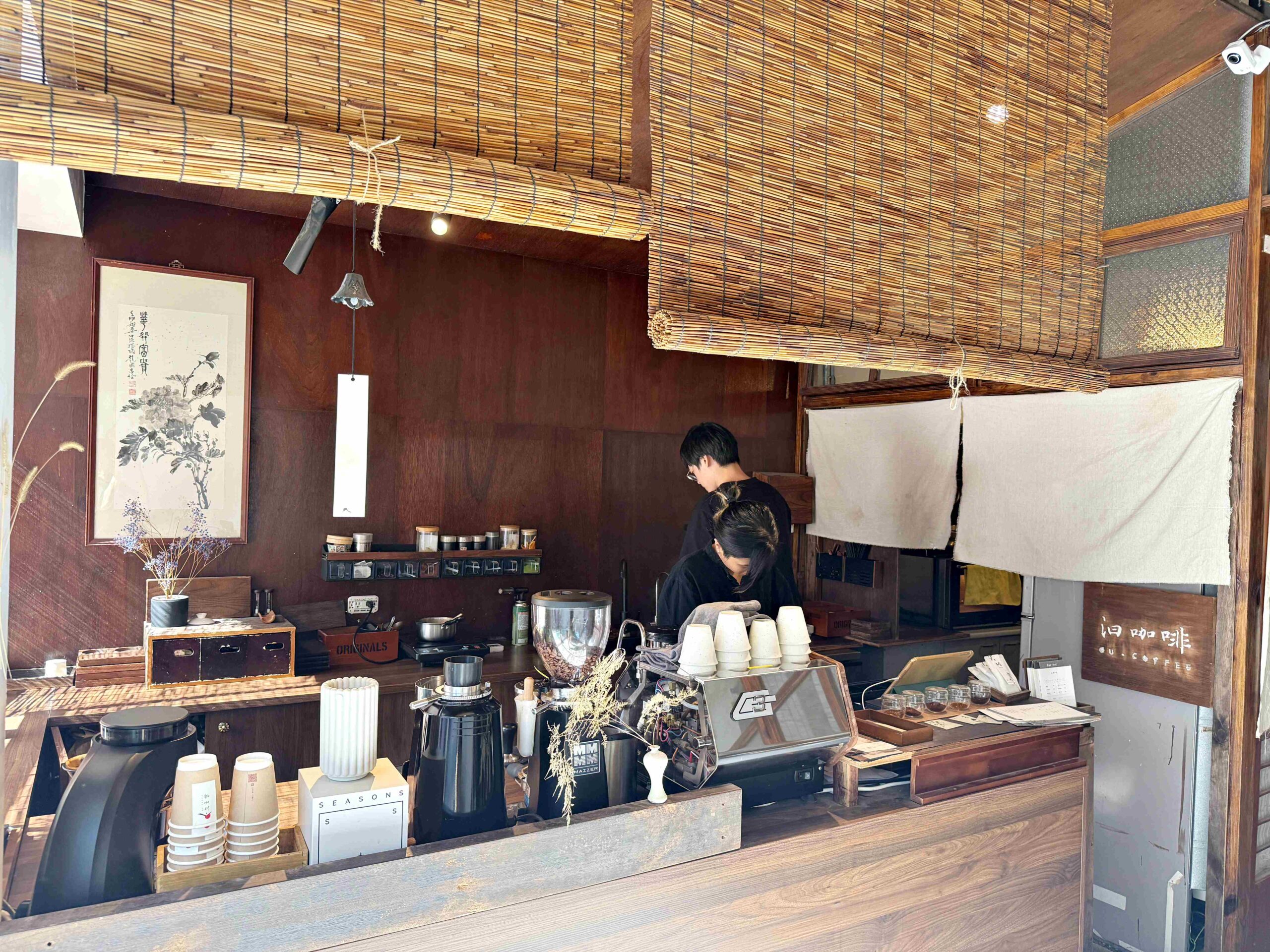 【國父紀念館美食】汩咖啡 gu coffee，真隱藏版，氛圍超強、飲品甜點都超棒(菜單) @厚片嘴角帶便當