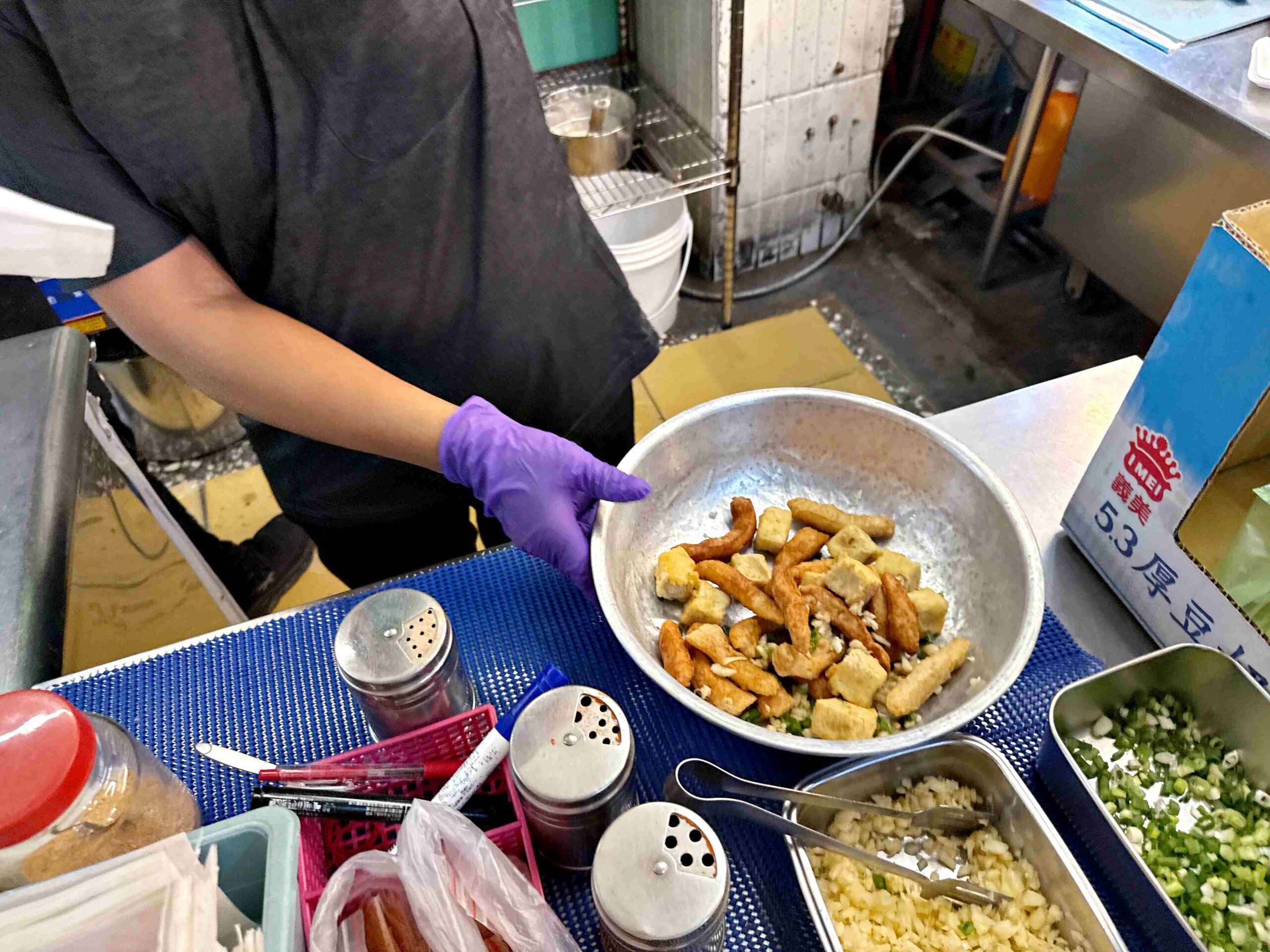 【新莊美食】品讚鹹酥雞，浮誇大雞排＋椒麻粉必點(菜單) @厚片嘴角帶便當