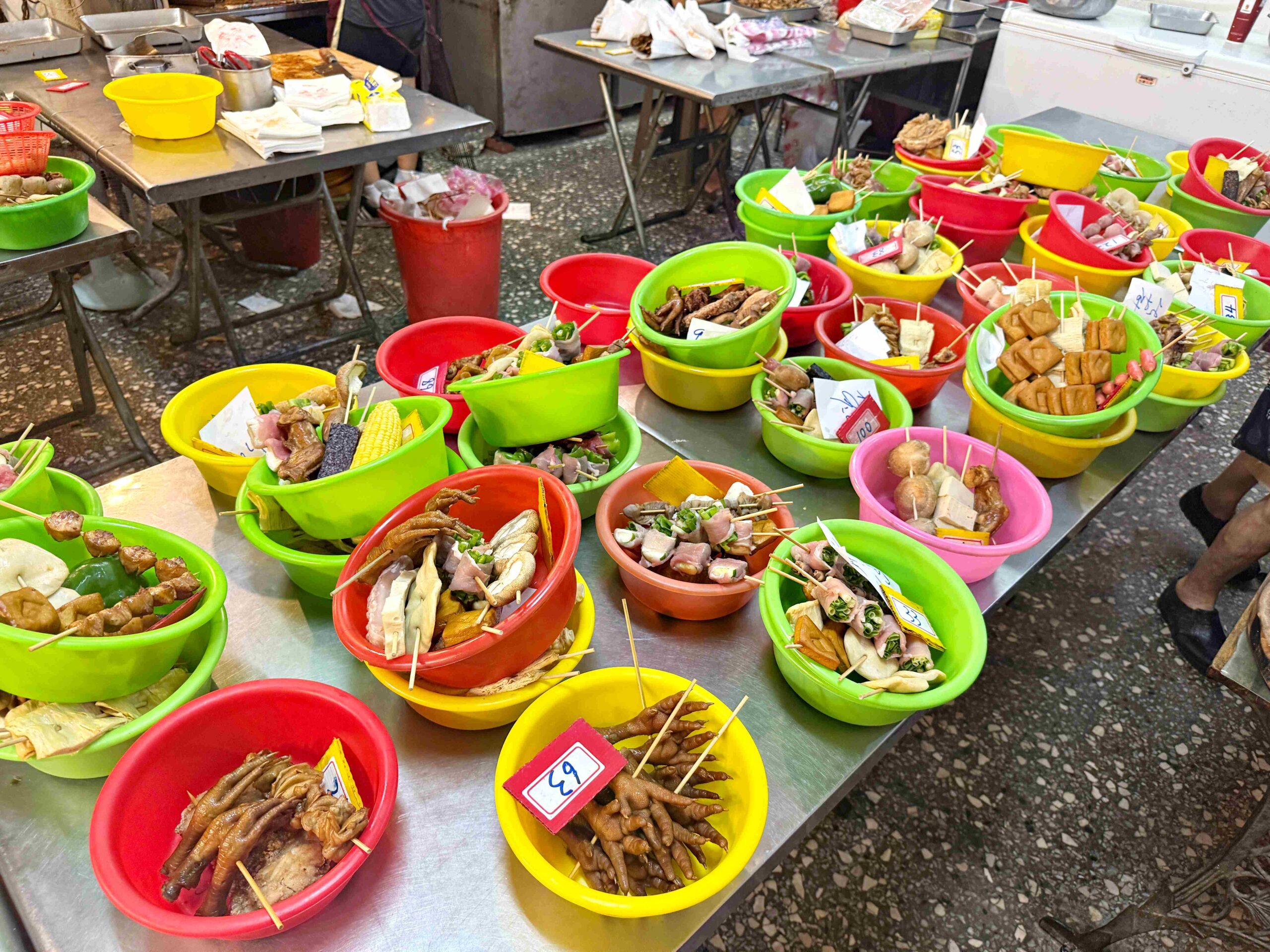 【新莊美食】新莊後港炭烤鷄排，烤雞排+串串全制霸(菜單) @厚片嘴角帶便當