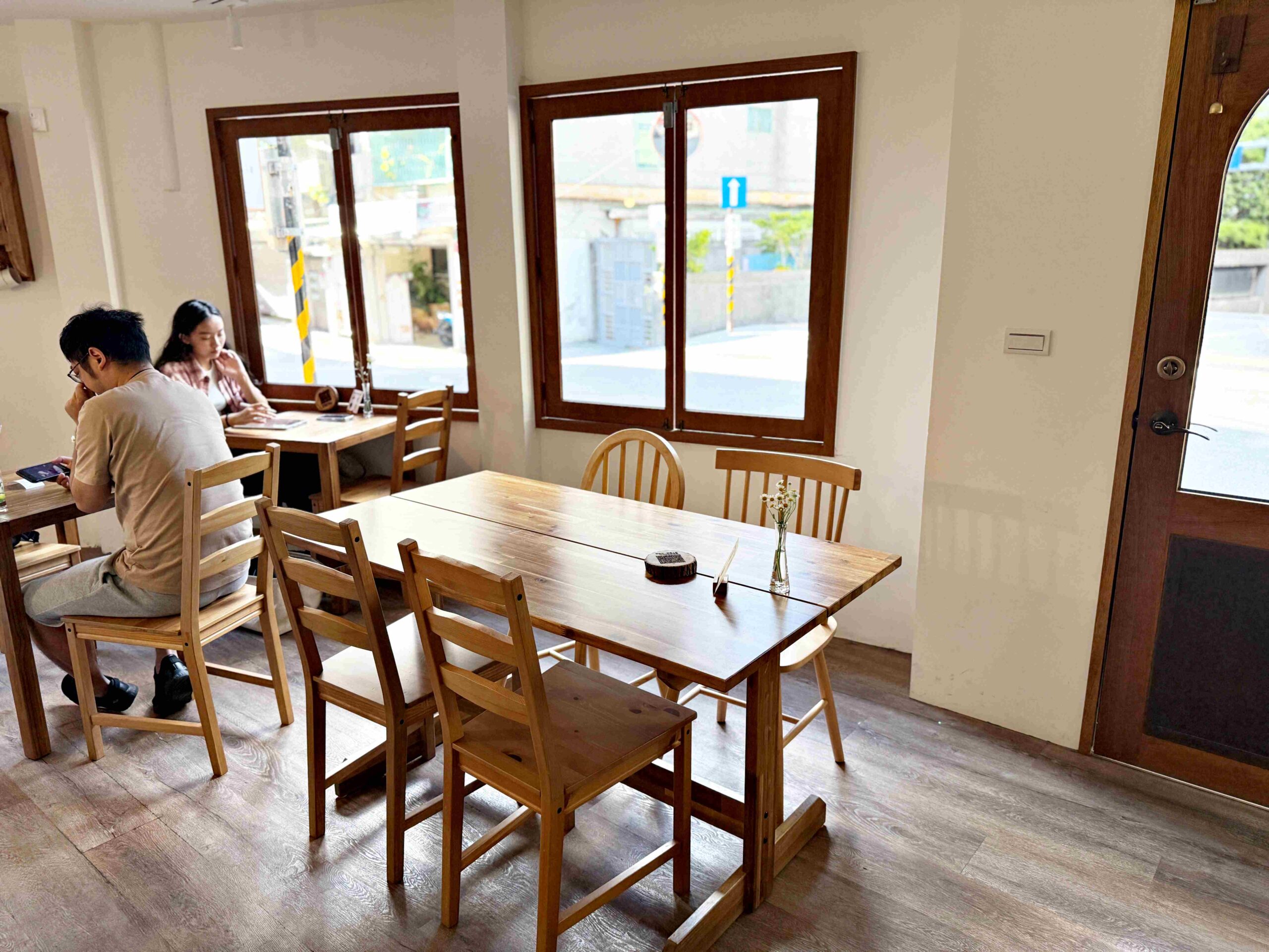 【新店美食】Butter Cake Café 奶油蛋糕咖啡廳，裝潢美、甜點超好吃(菜單) @厚片嘴角帶便當