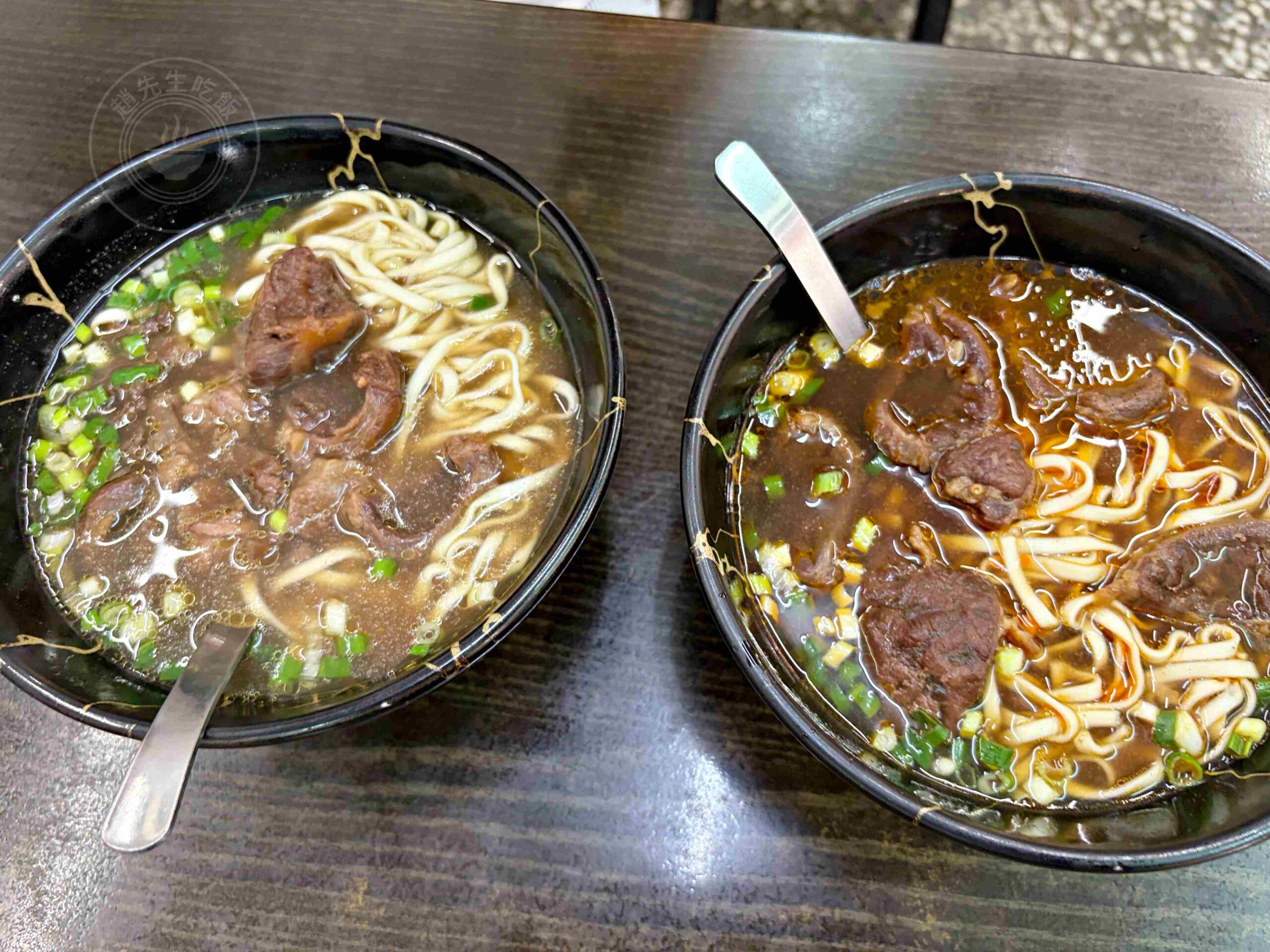 【新莊美食】阿忠牛肉麵，在地知名麵店，大塊牛肉搭配濃郁湯頭，還可以無限加湯推薦(菜單) @趙先生吃飯